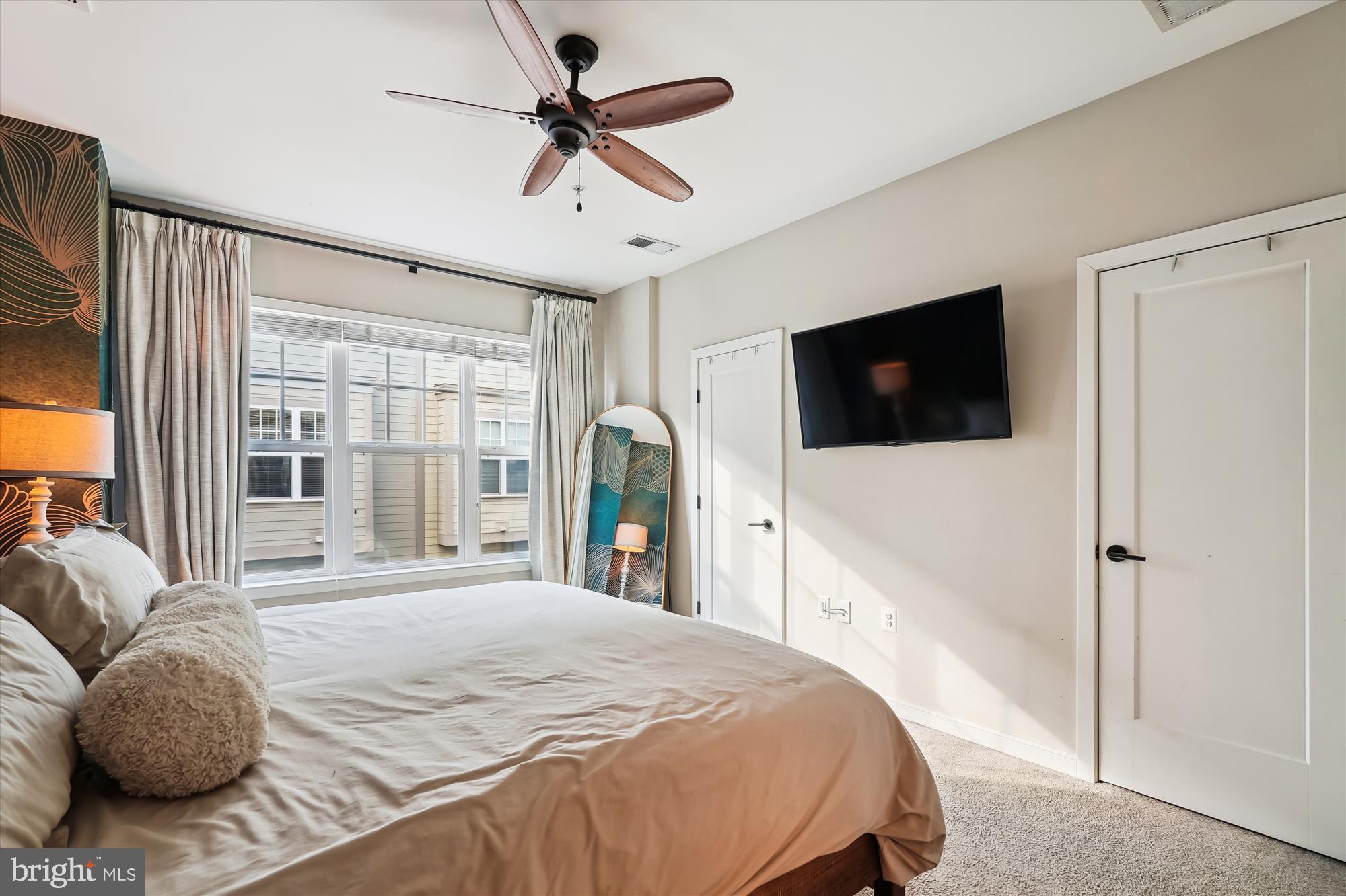 CRESCENT PLACE - Residential