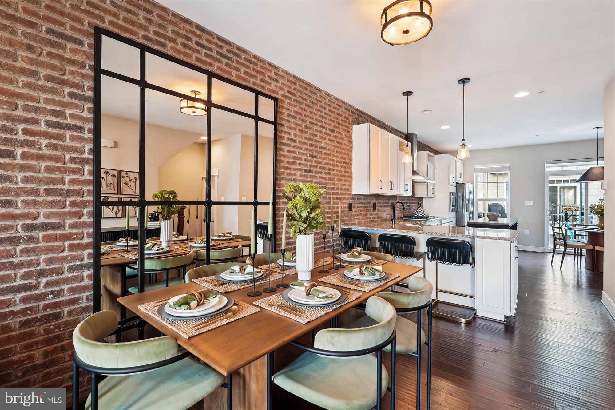 CRESCENT PLACE - Residential