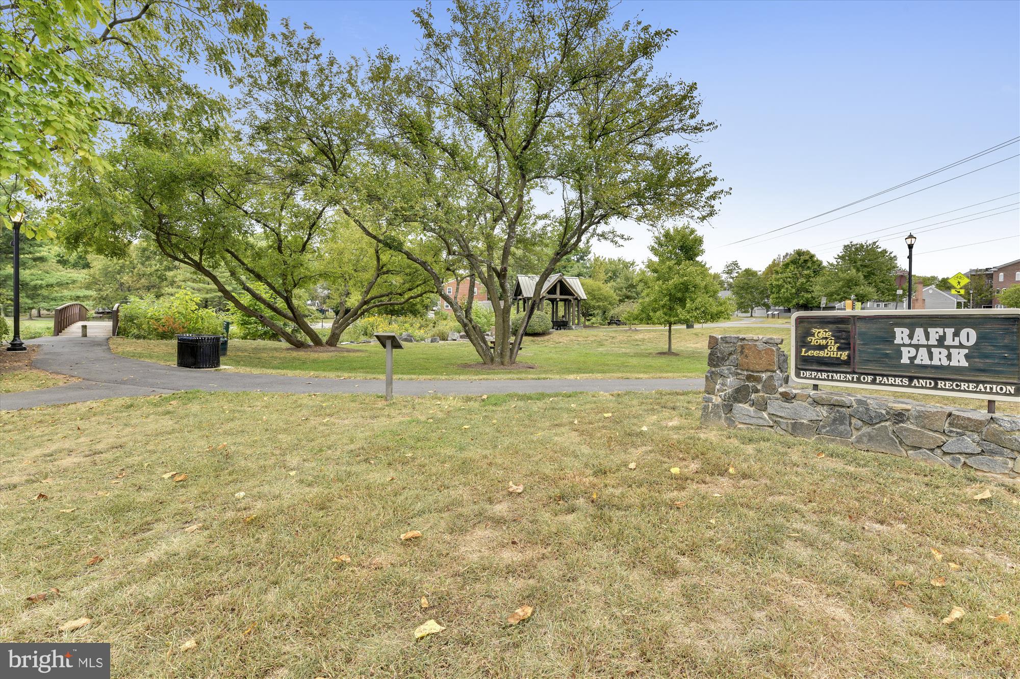 CRESCENT PLACE - Residential