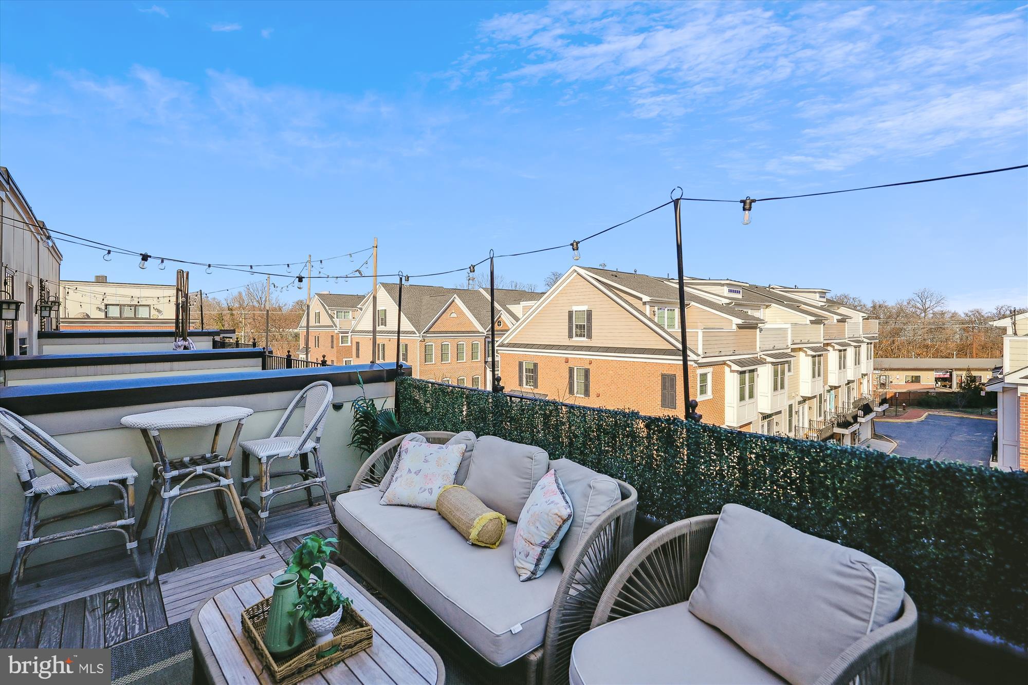 CRESCENT PLACE - Residential