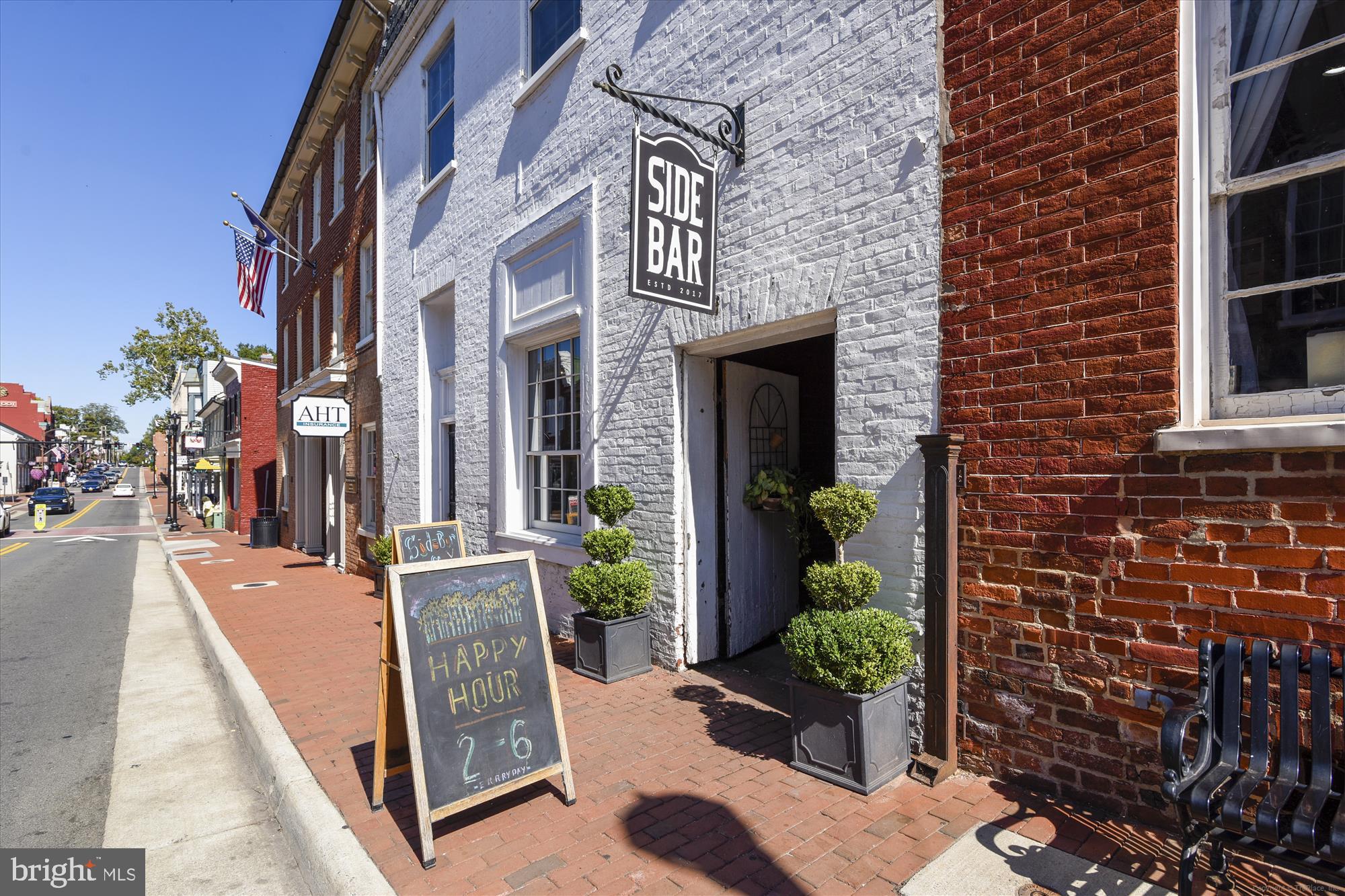 CRESCENT PLACE - Residential