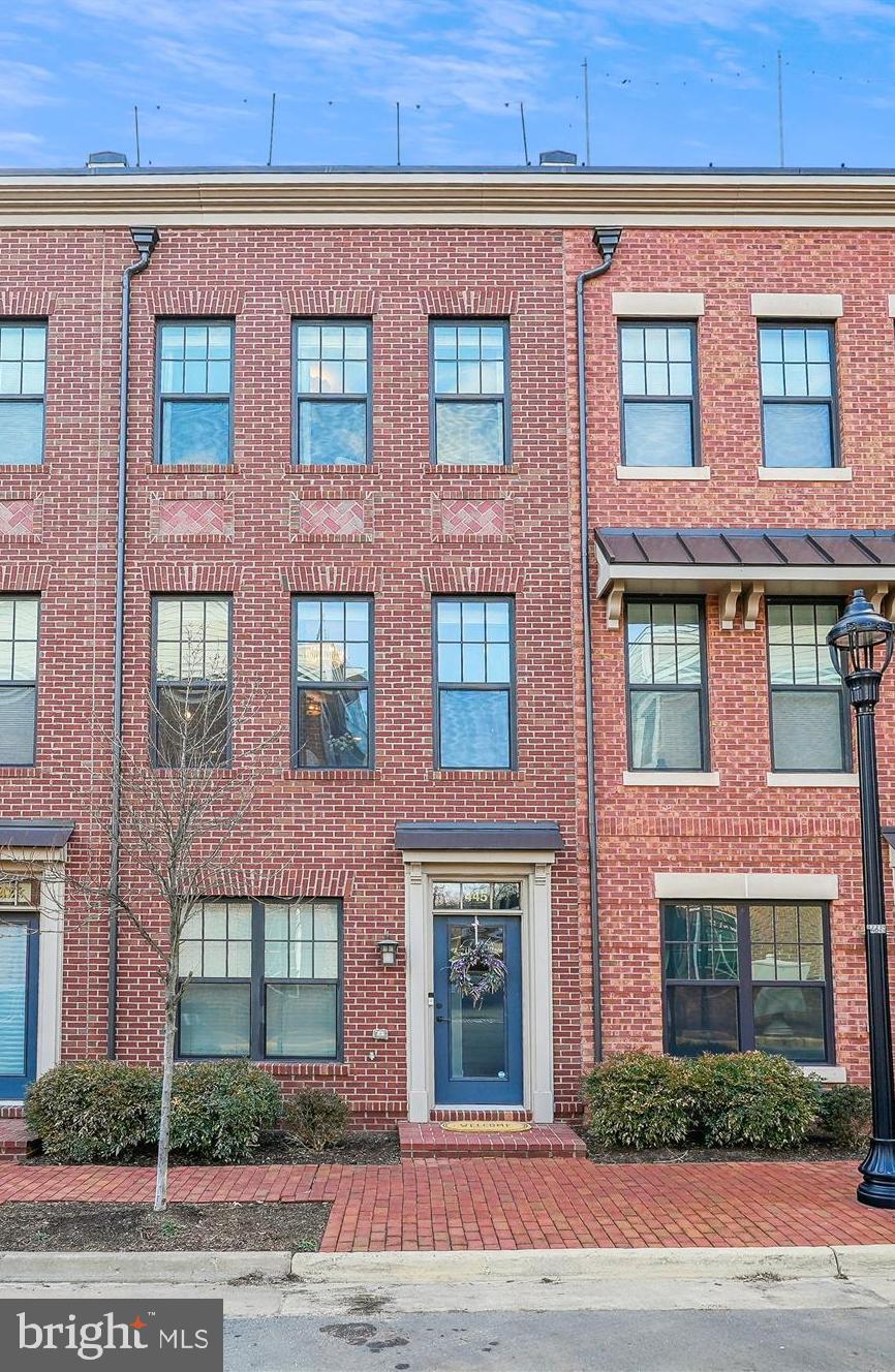 CRESCENT PLACE - Residential