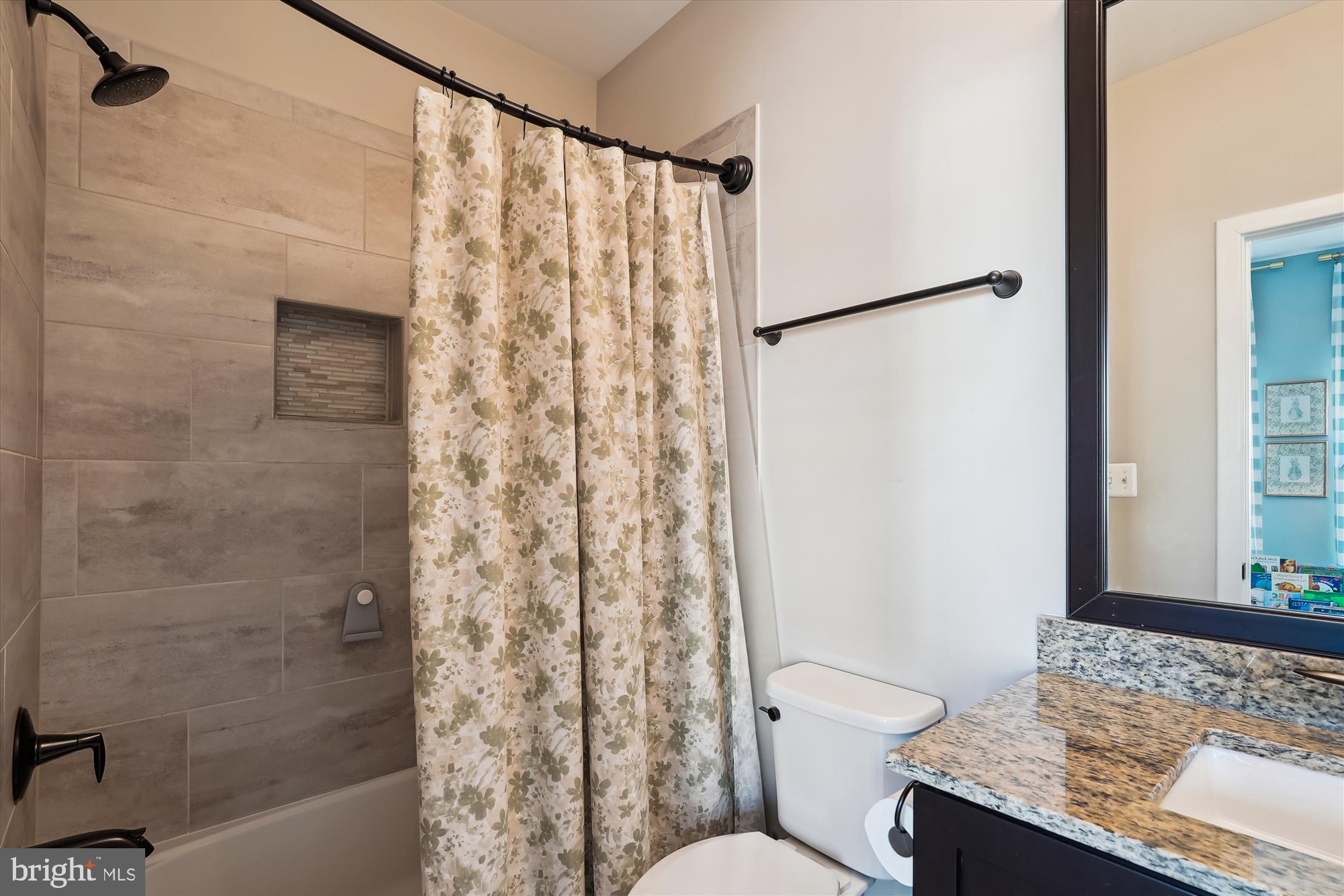 CRESCENT PLACE - Residential