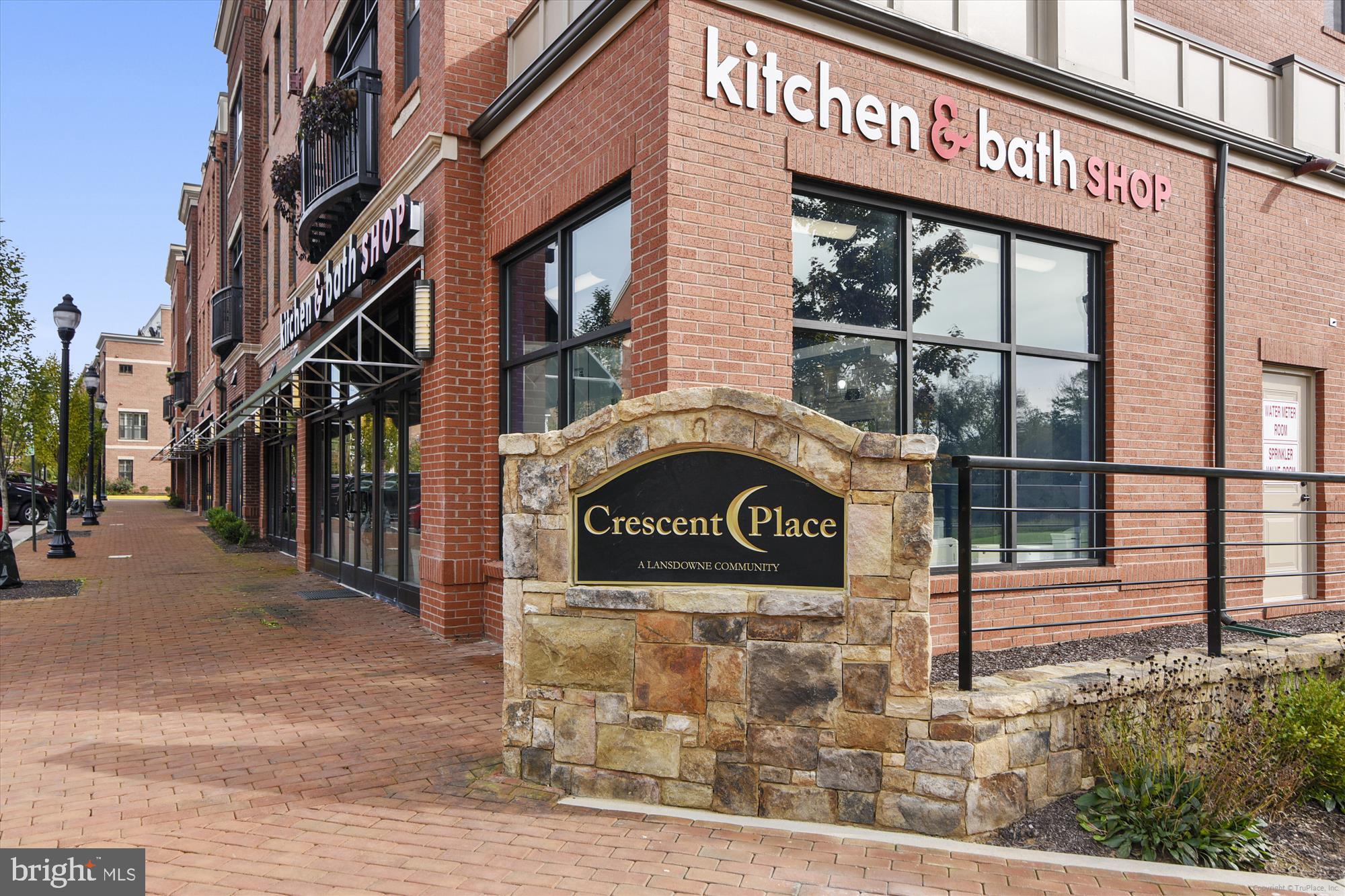 CRESCENT PLACE - Residential