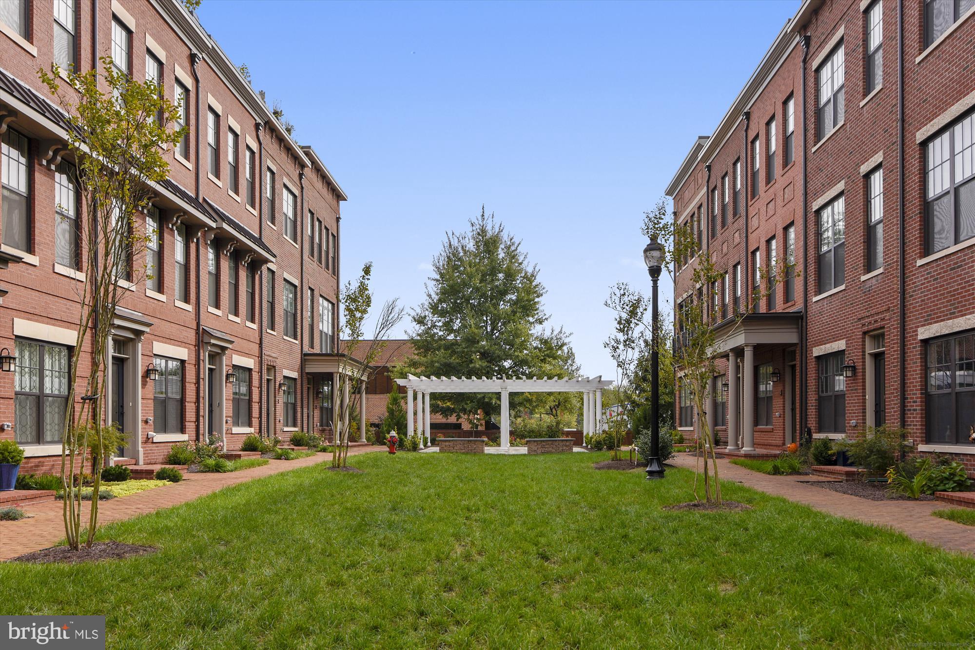 CRESCENT PLACE - Residential