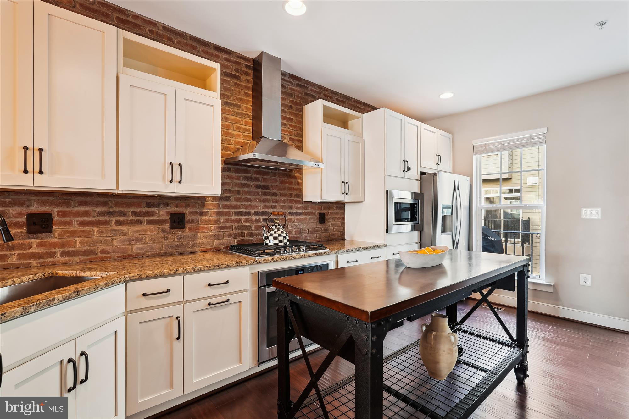 CRESCENT PLACE - Residential