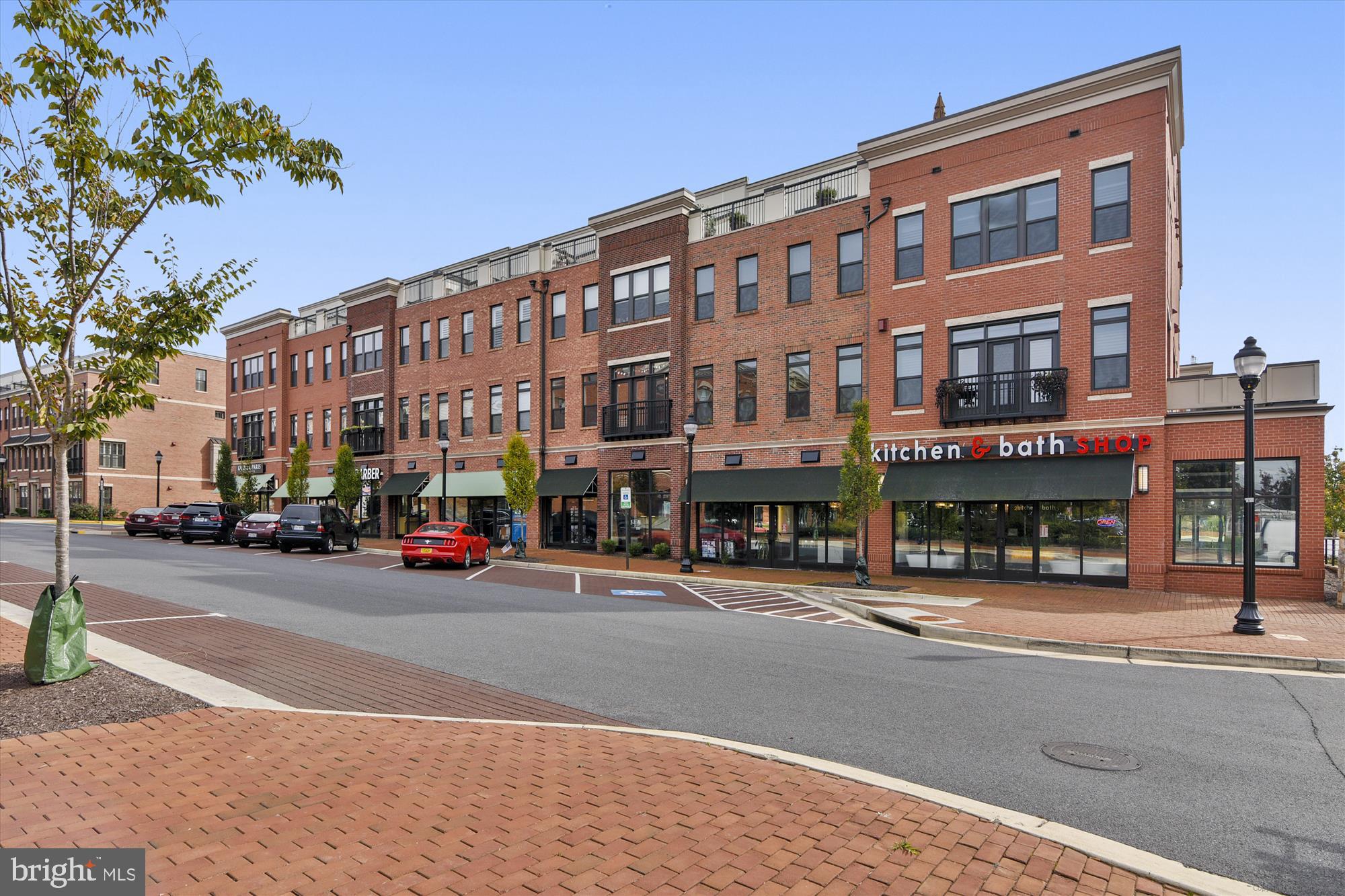 CRESCENT PLACE - Residential