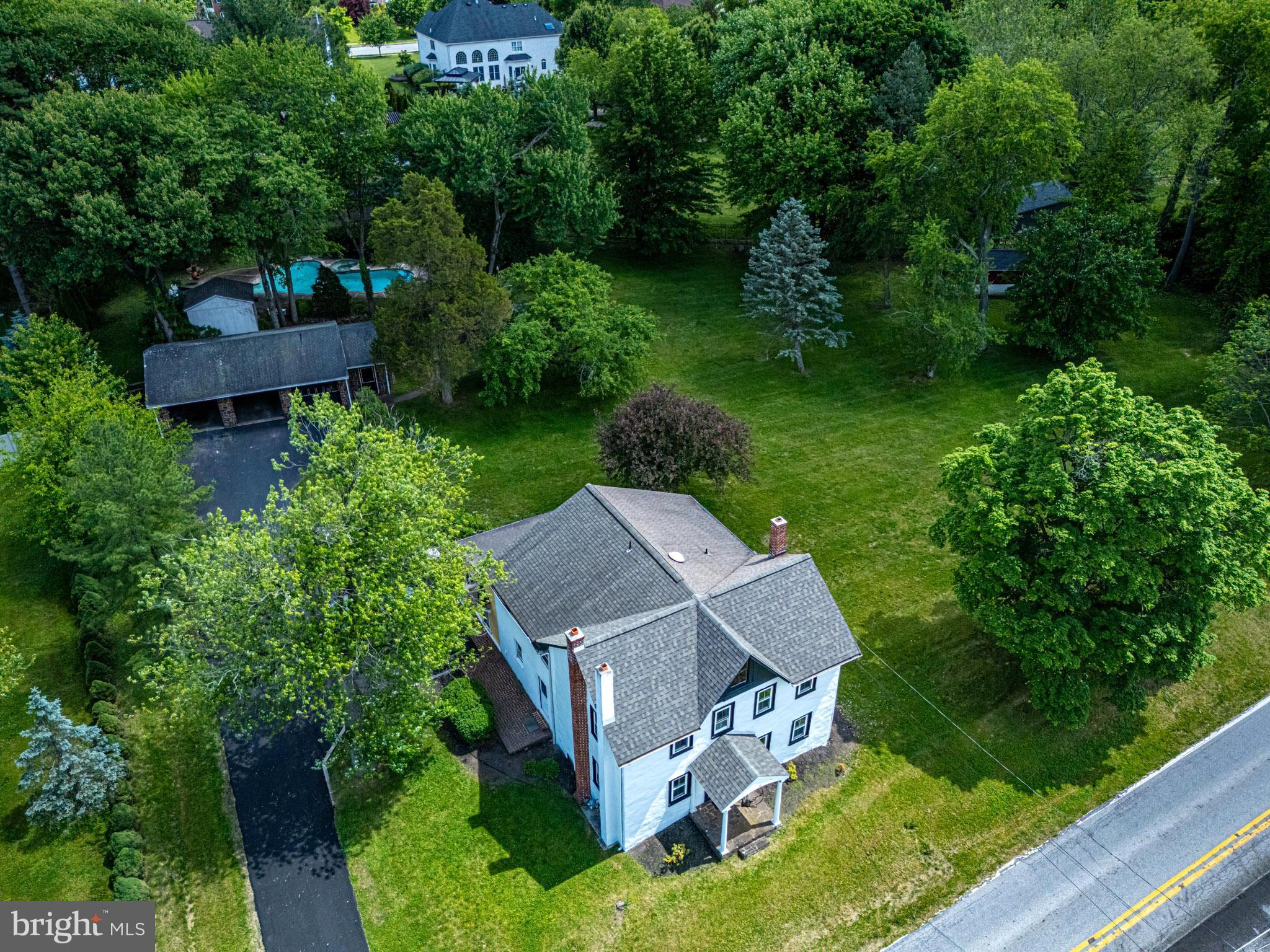 1046 S TRAPPE