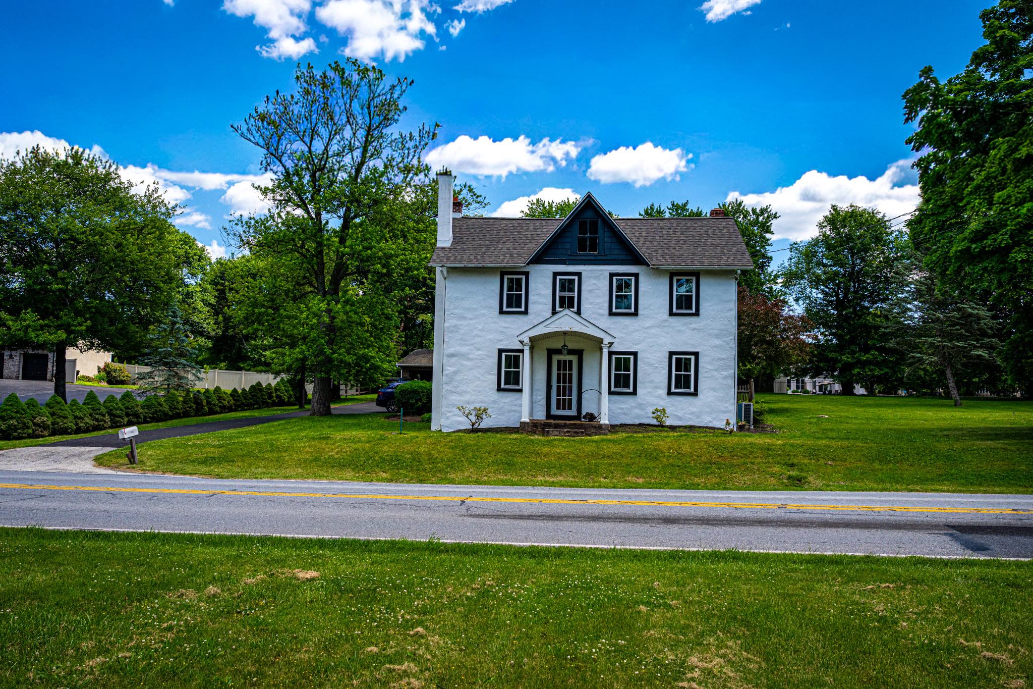 1046 S TRAPPE