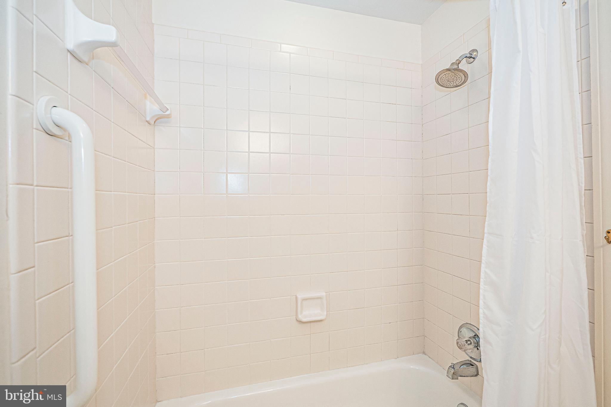 BANNER COUNTRY - Residential