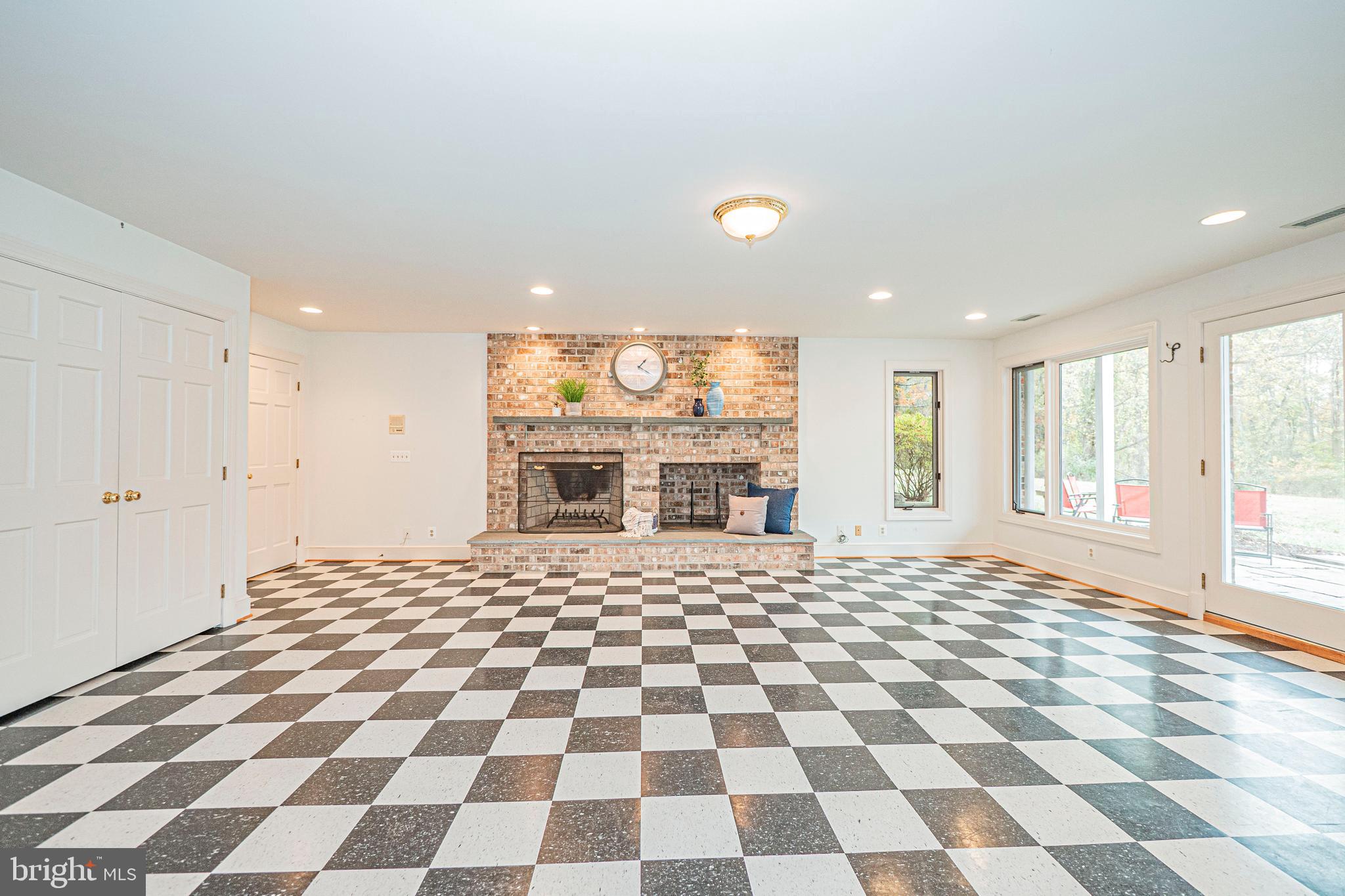 BANNER COUNTRY - Residential