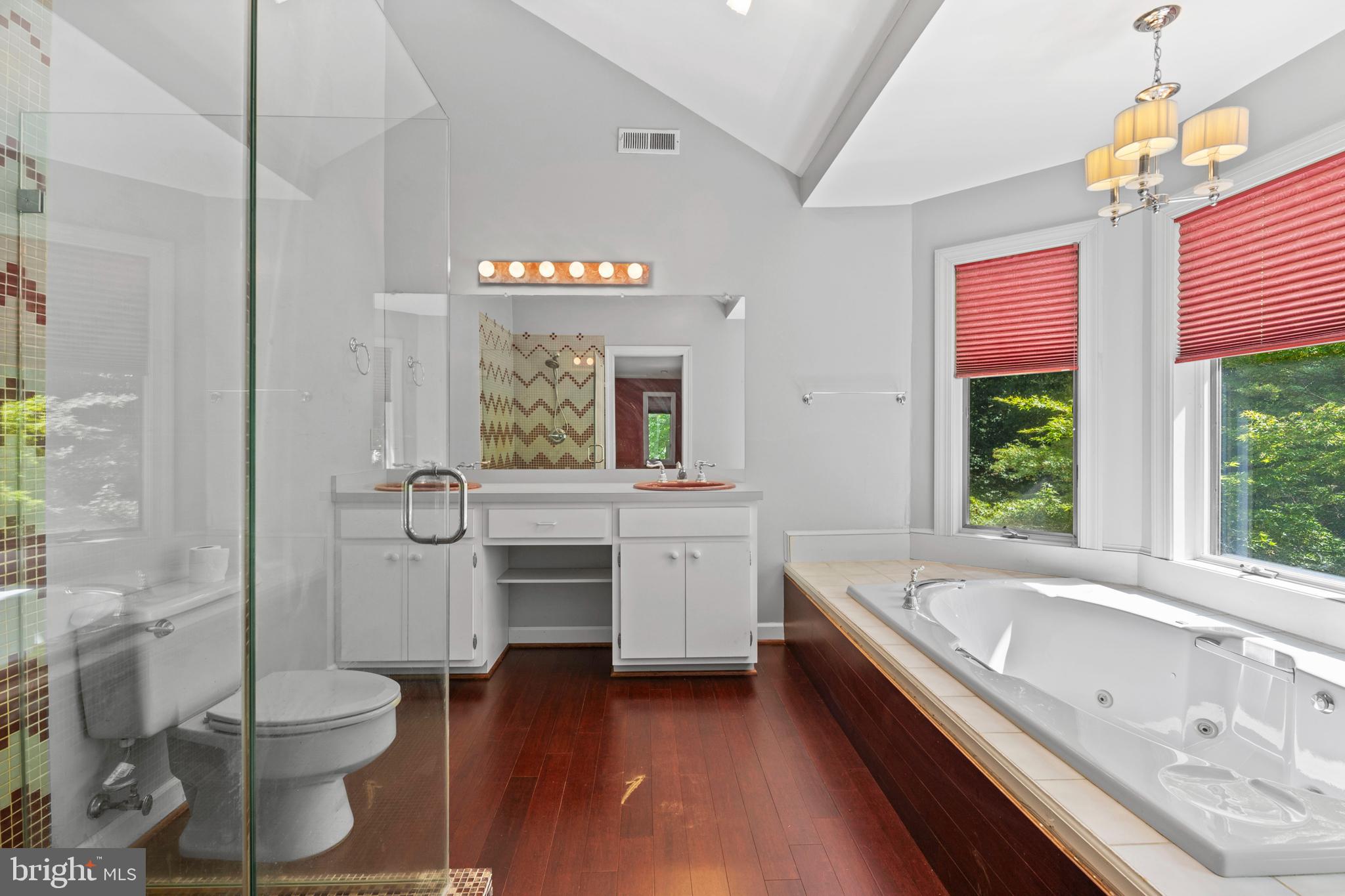 KERRICK MANOR - Residential