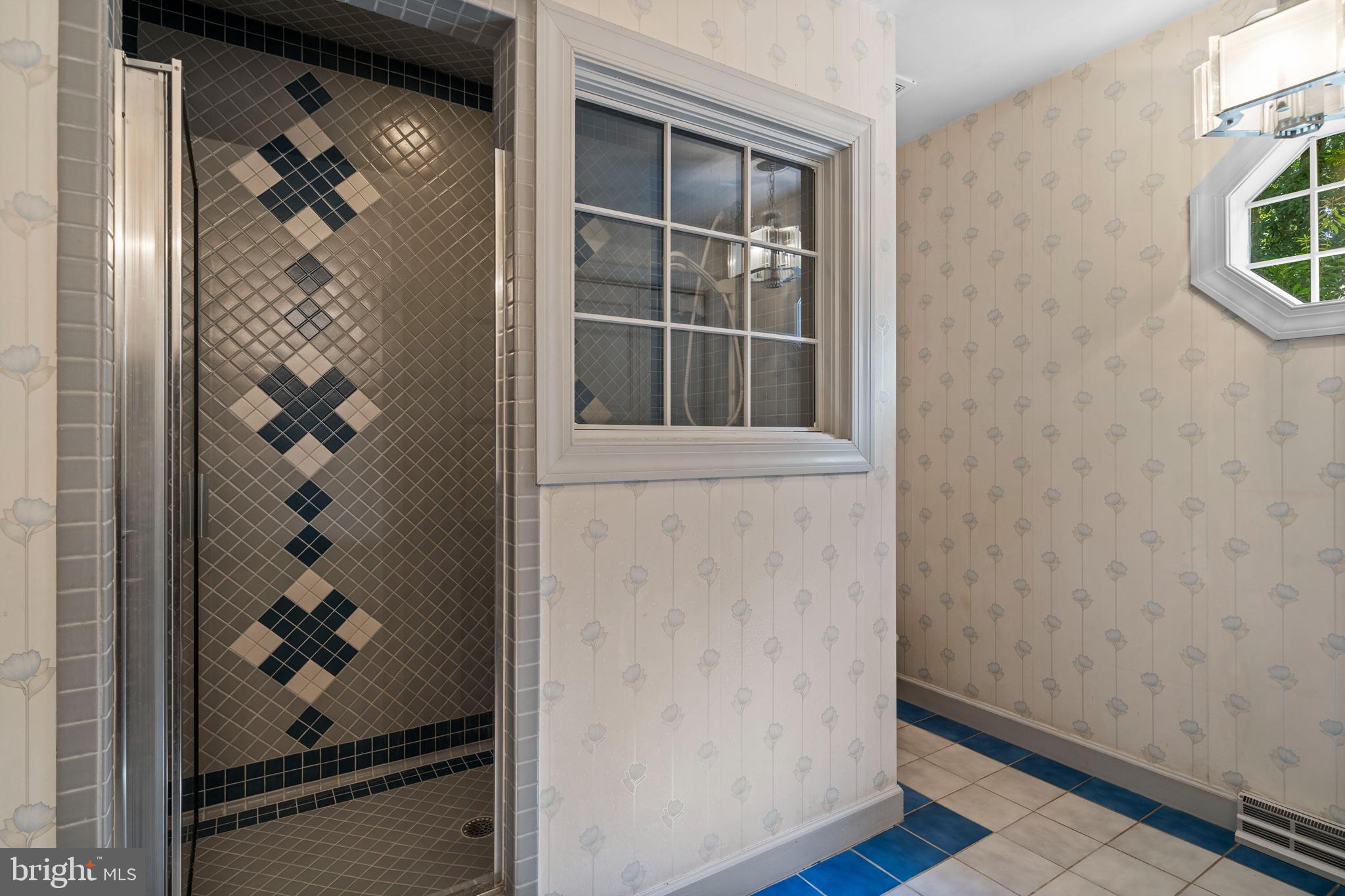 KERRICK MANOR - Residential