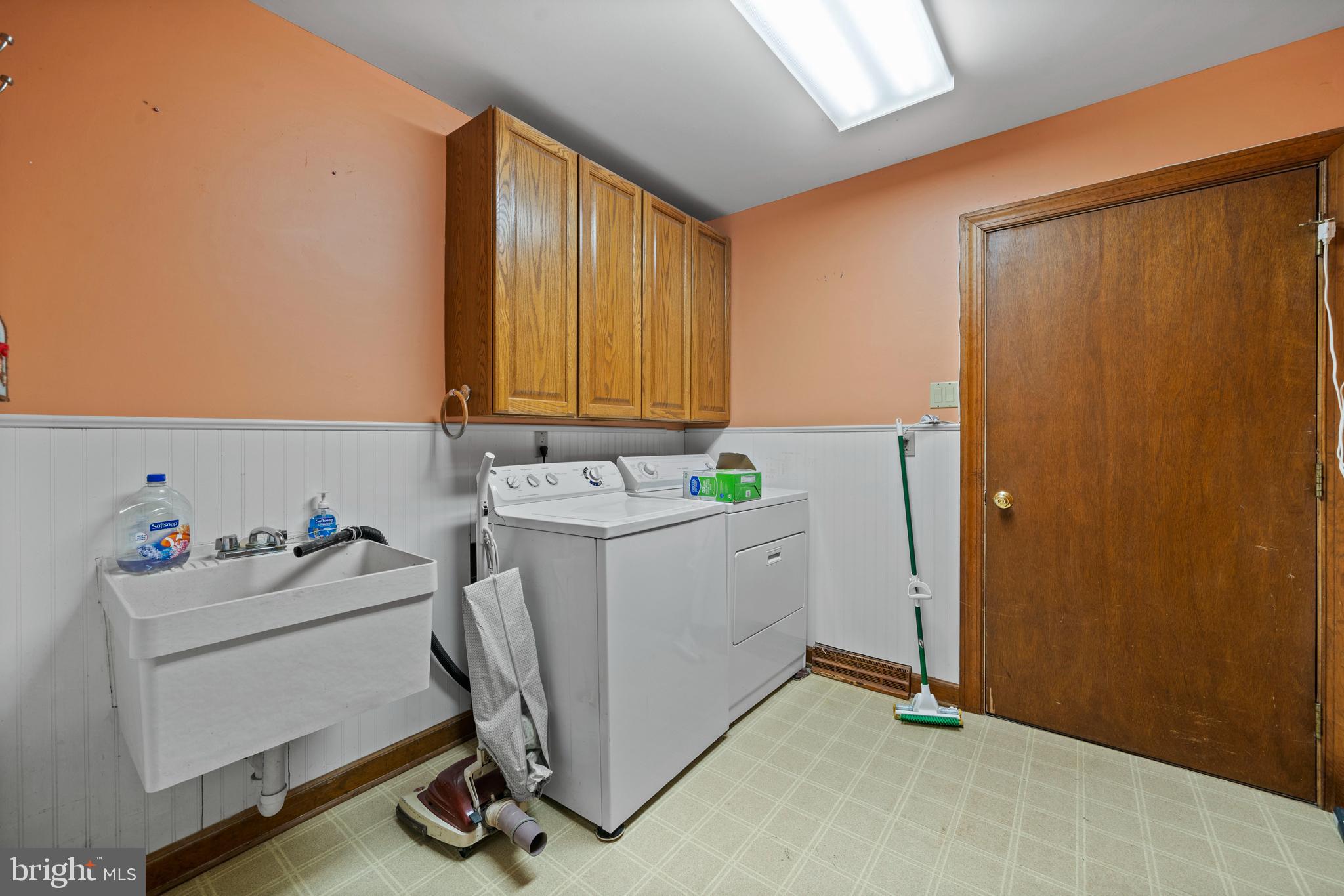 KERRICK MANOR - Residential