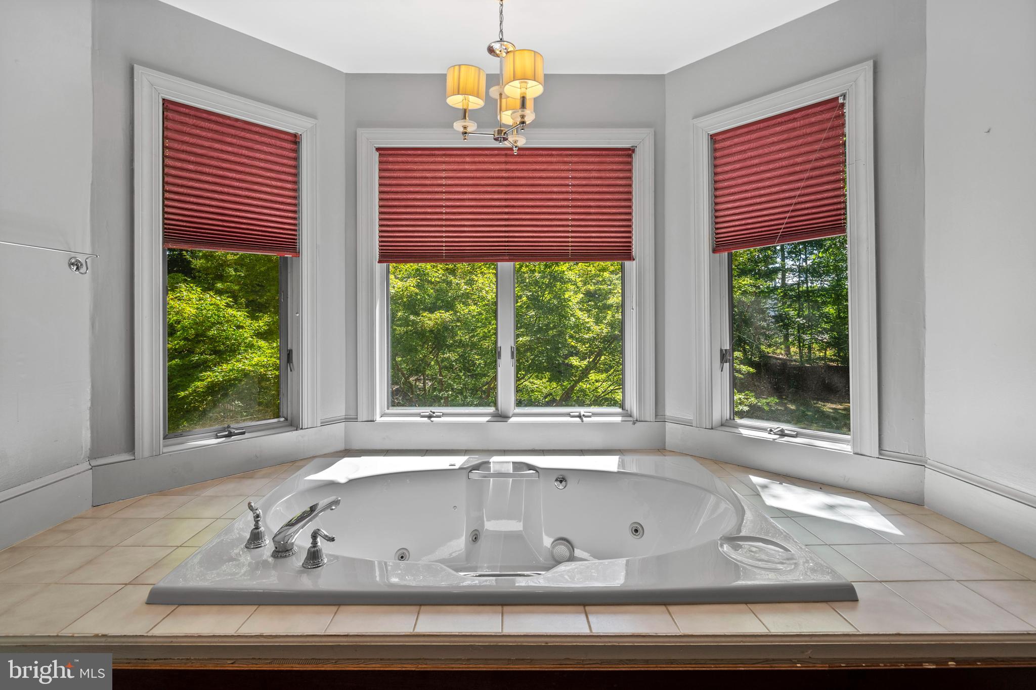 KERRICK MANOR - Residential