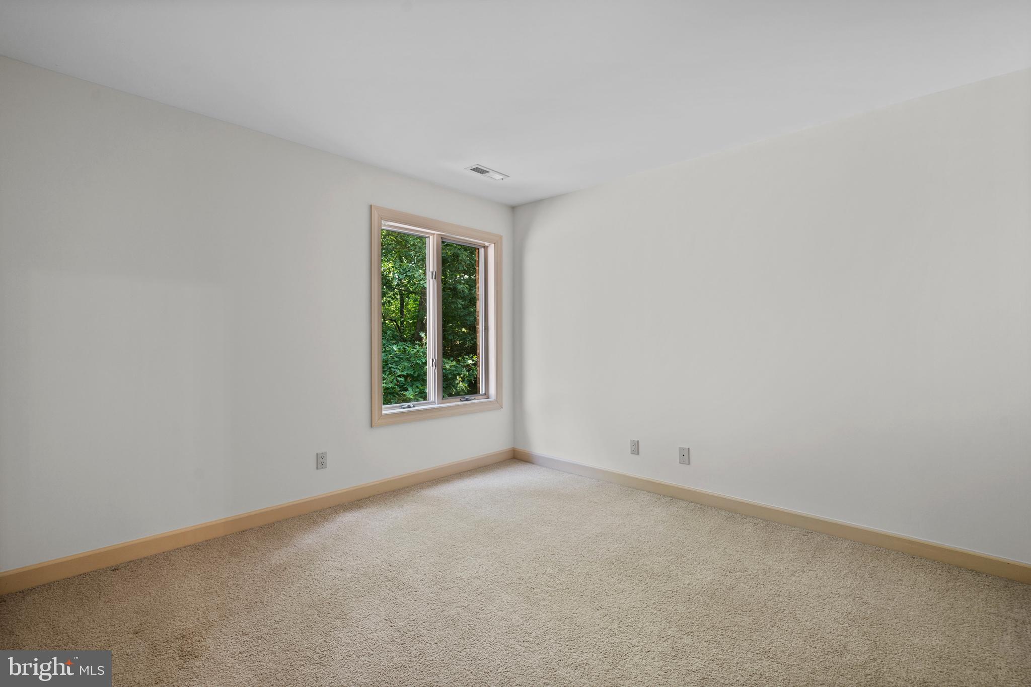 KERRICK MANOR - Residential