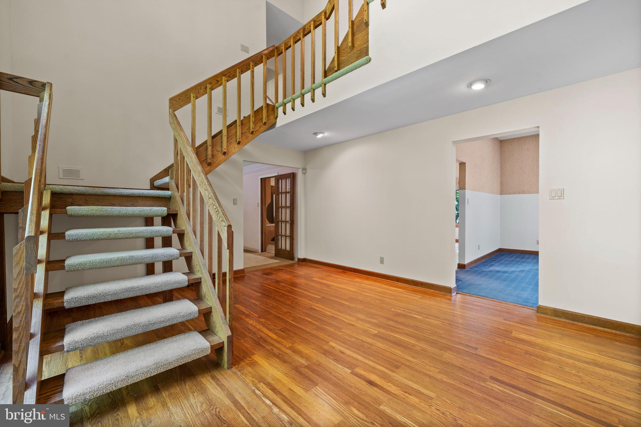 KERRICK MANOR - Residential