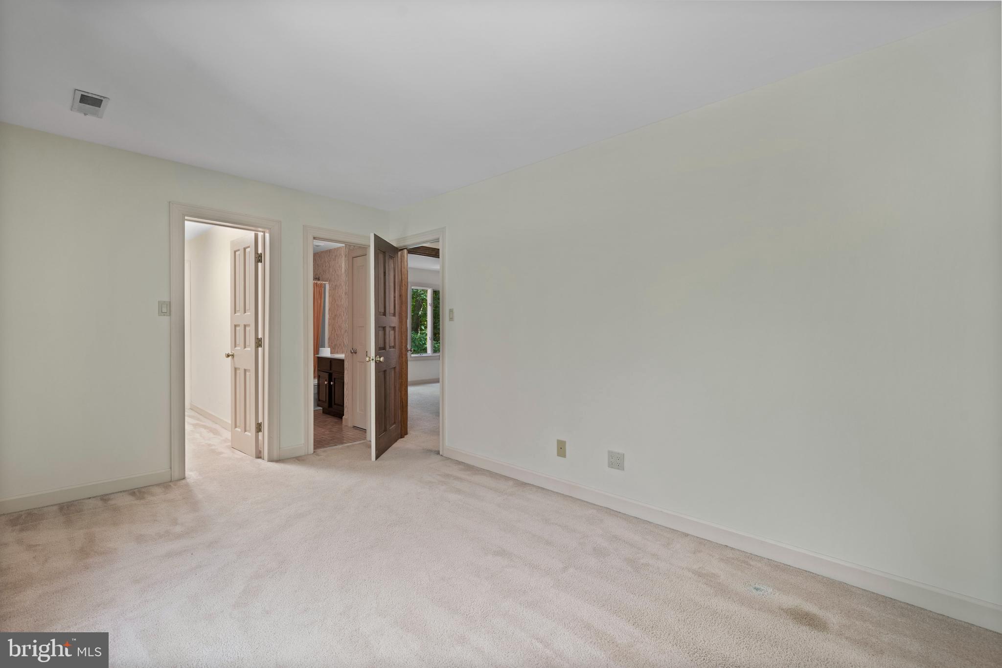 KERRICK MANOR - Residential