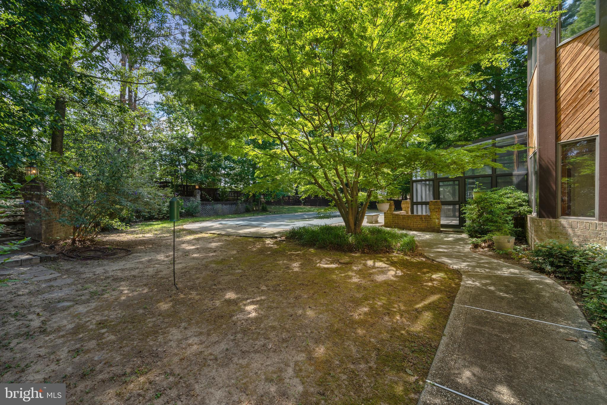 KERRICK MANOR - Residential