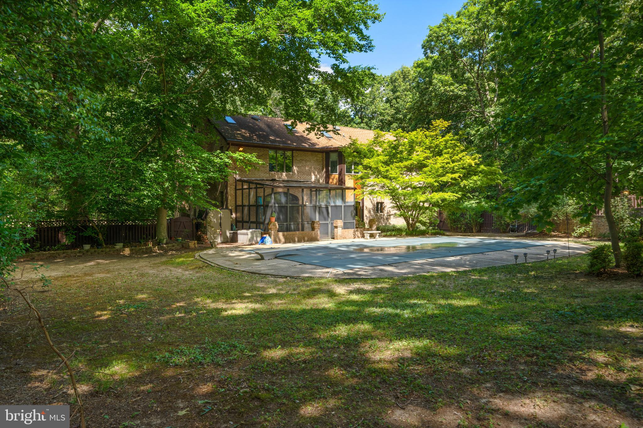 KERRICK MANOR - Residential