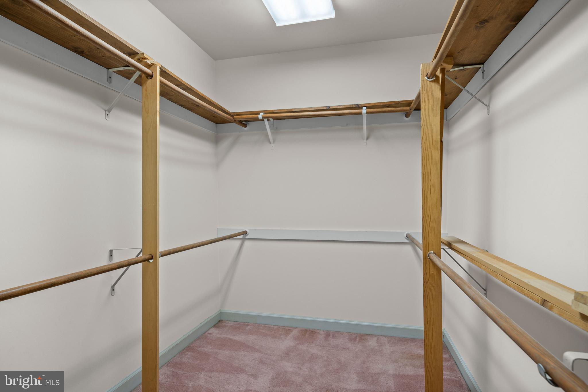 KERRICK MANOR - Residential