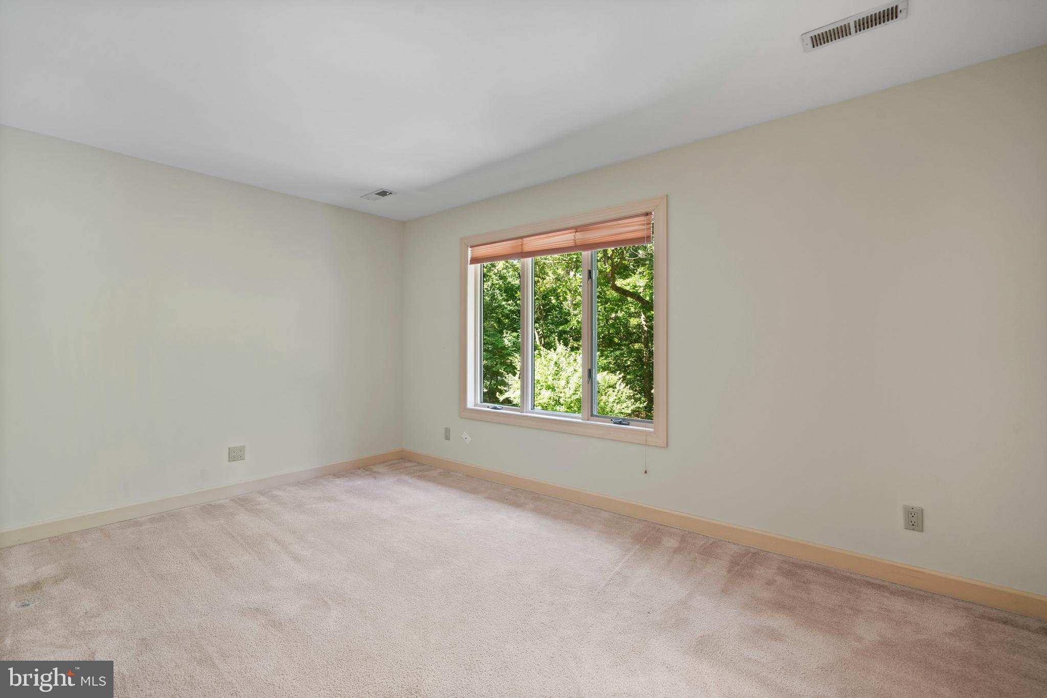 KERRICK MANOR - Residential