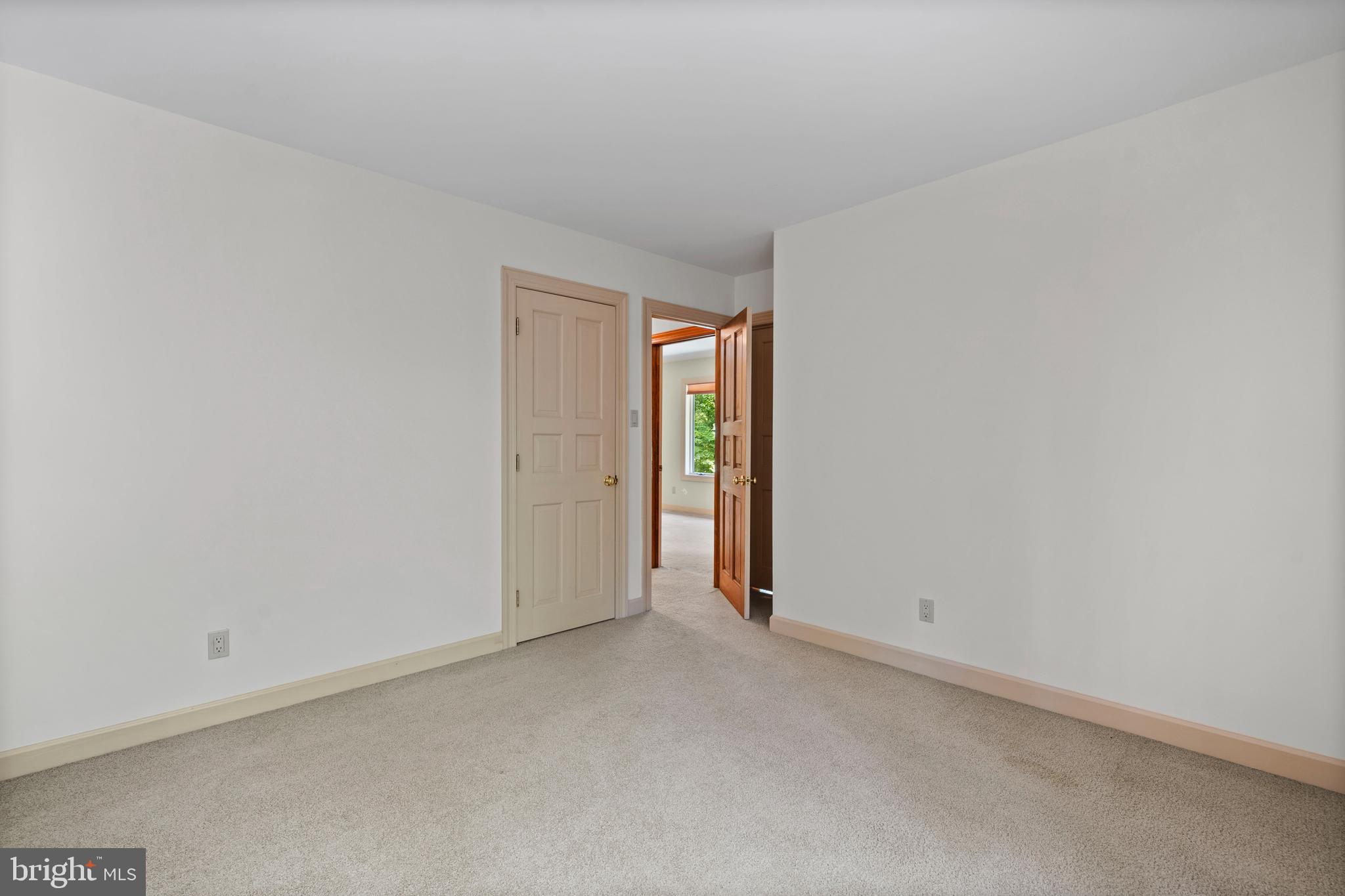 KERRICK MANOR - Residential