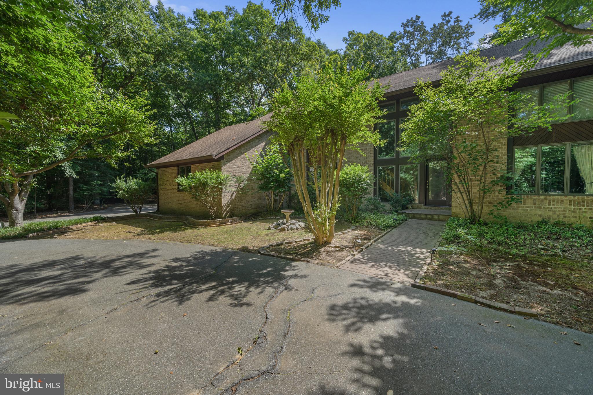 KERRICK MANOR - Residential