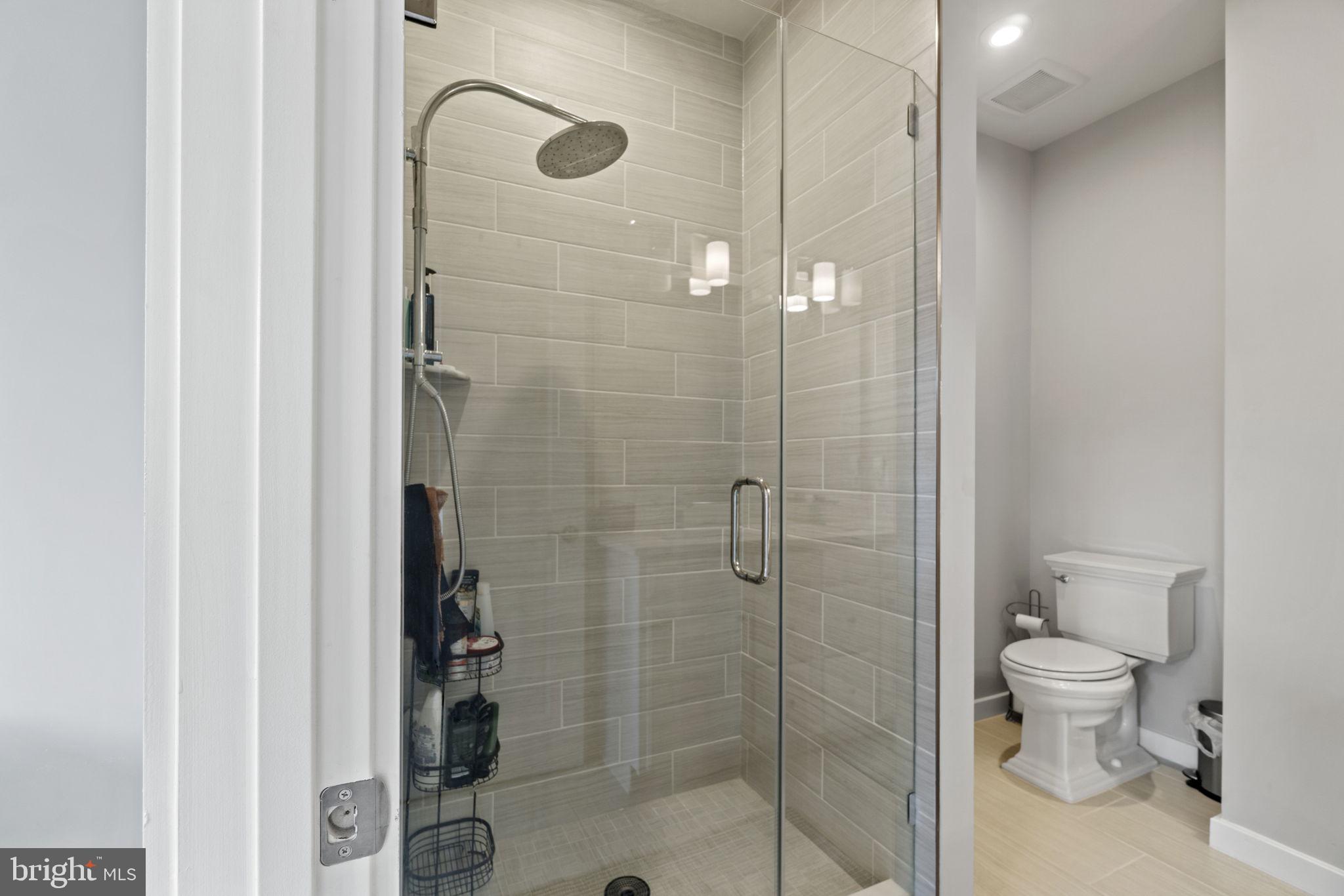 WEST HYATTSVILLE - Residential Lease