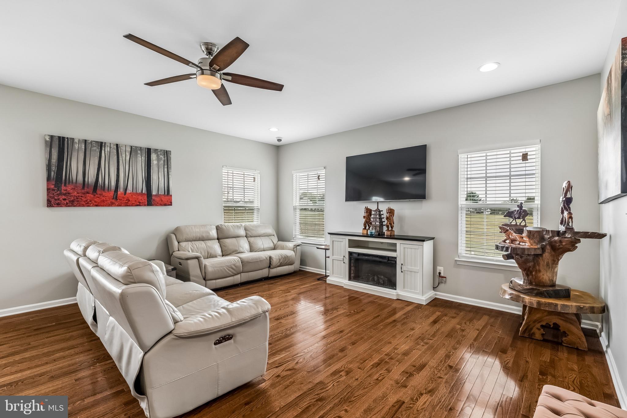 CARRIAGE FORD - Residential
