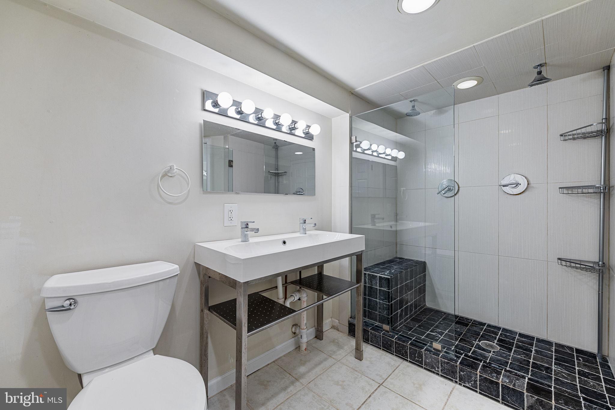 FITLER SQUARE - Residential Lease