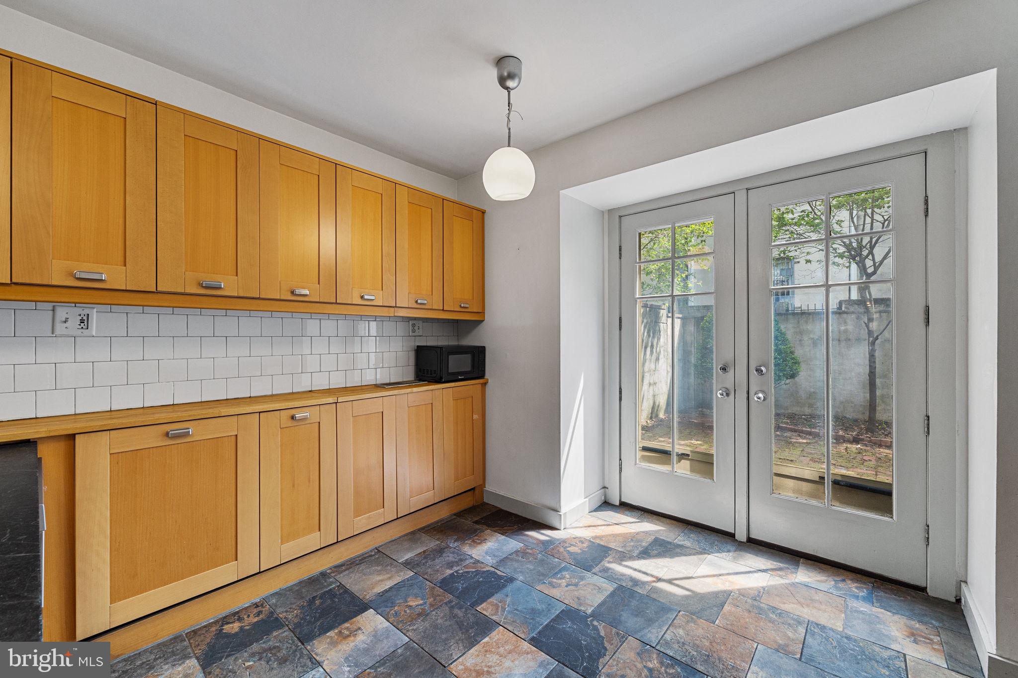 FITLER SQUARE - Residential Lease