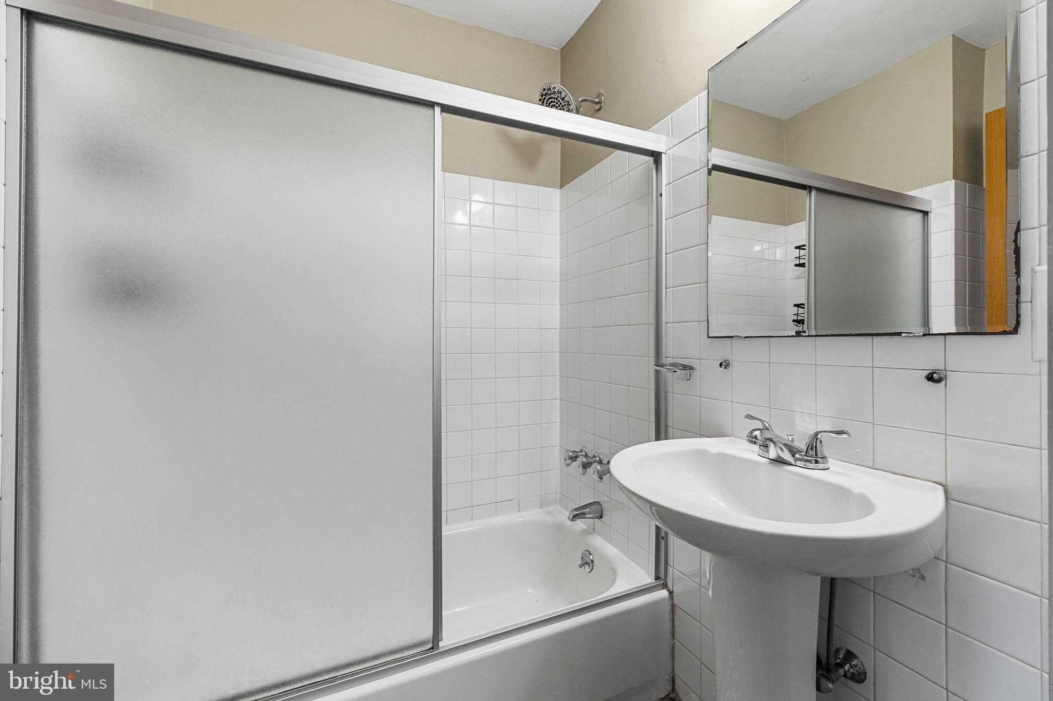 FITLER SQUARE - Residential Lease