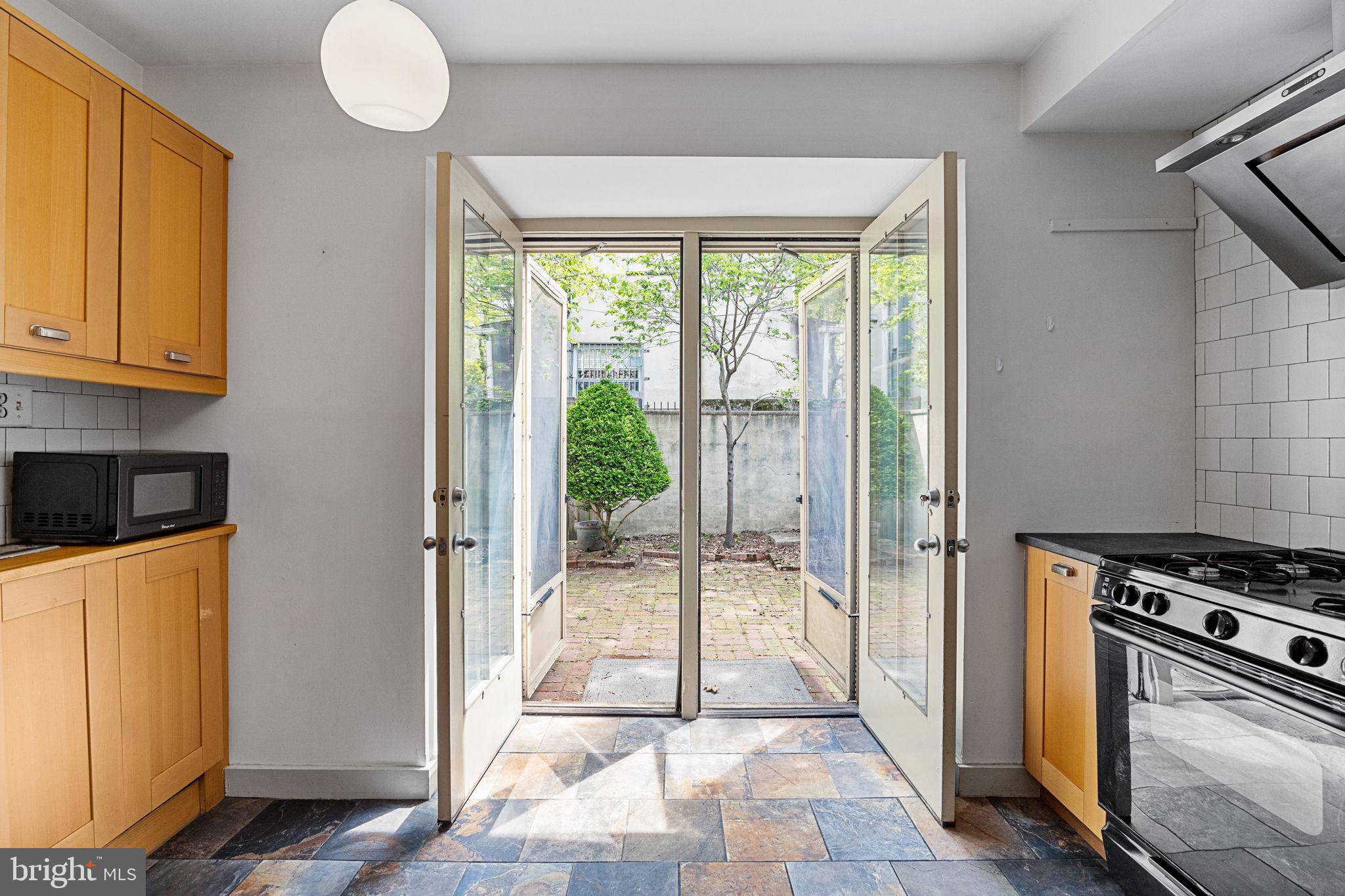 FITLER SQUARE - Residential Lease