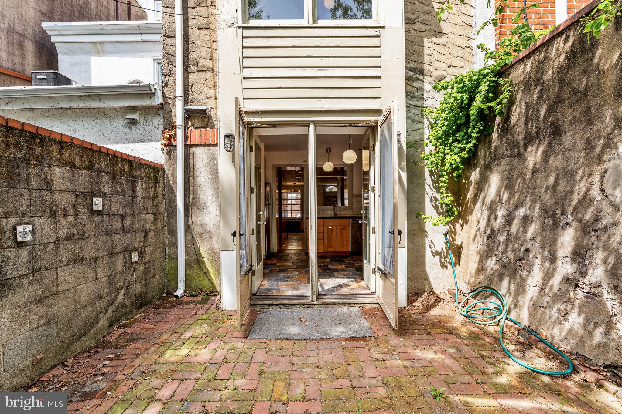 FITLER SQUARE - Residential Lease