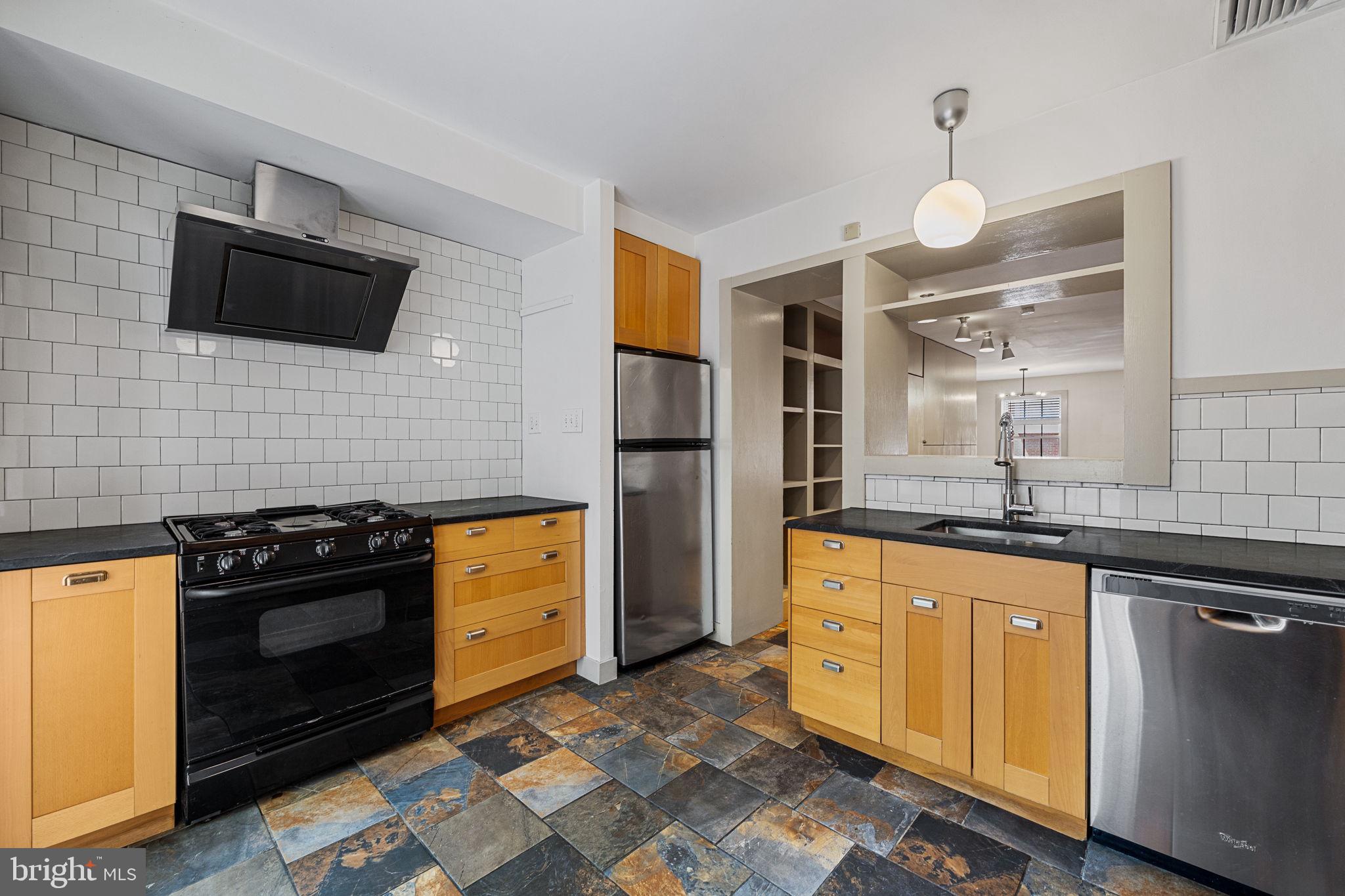 FITLER SQUARE - Residential Lease