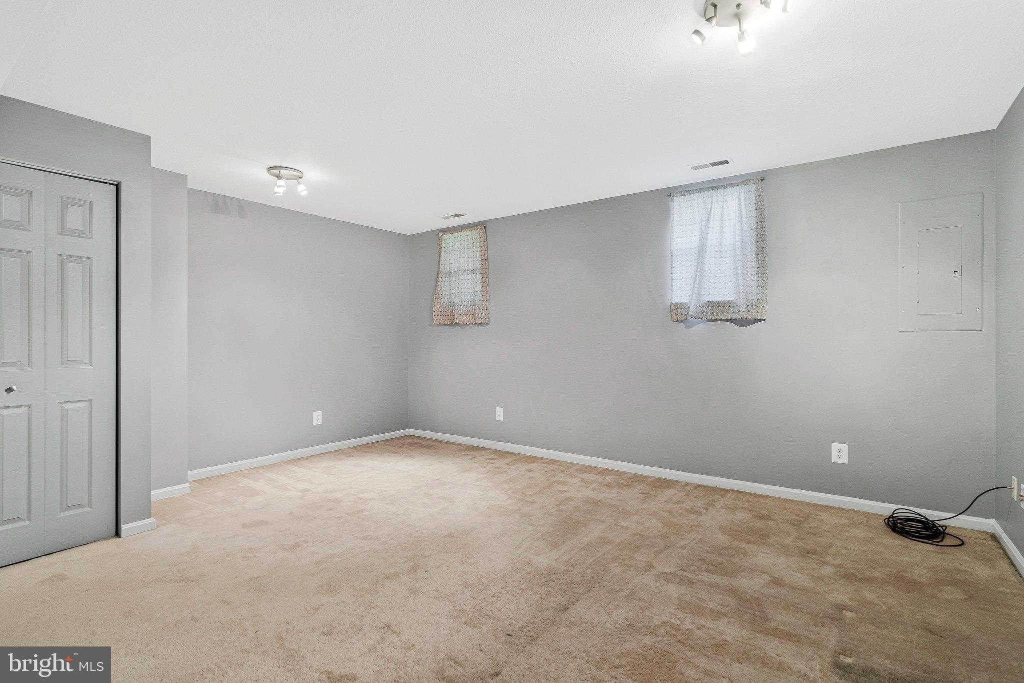 ROLLING RIDGE - Residential