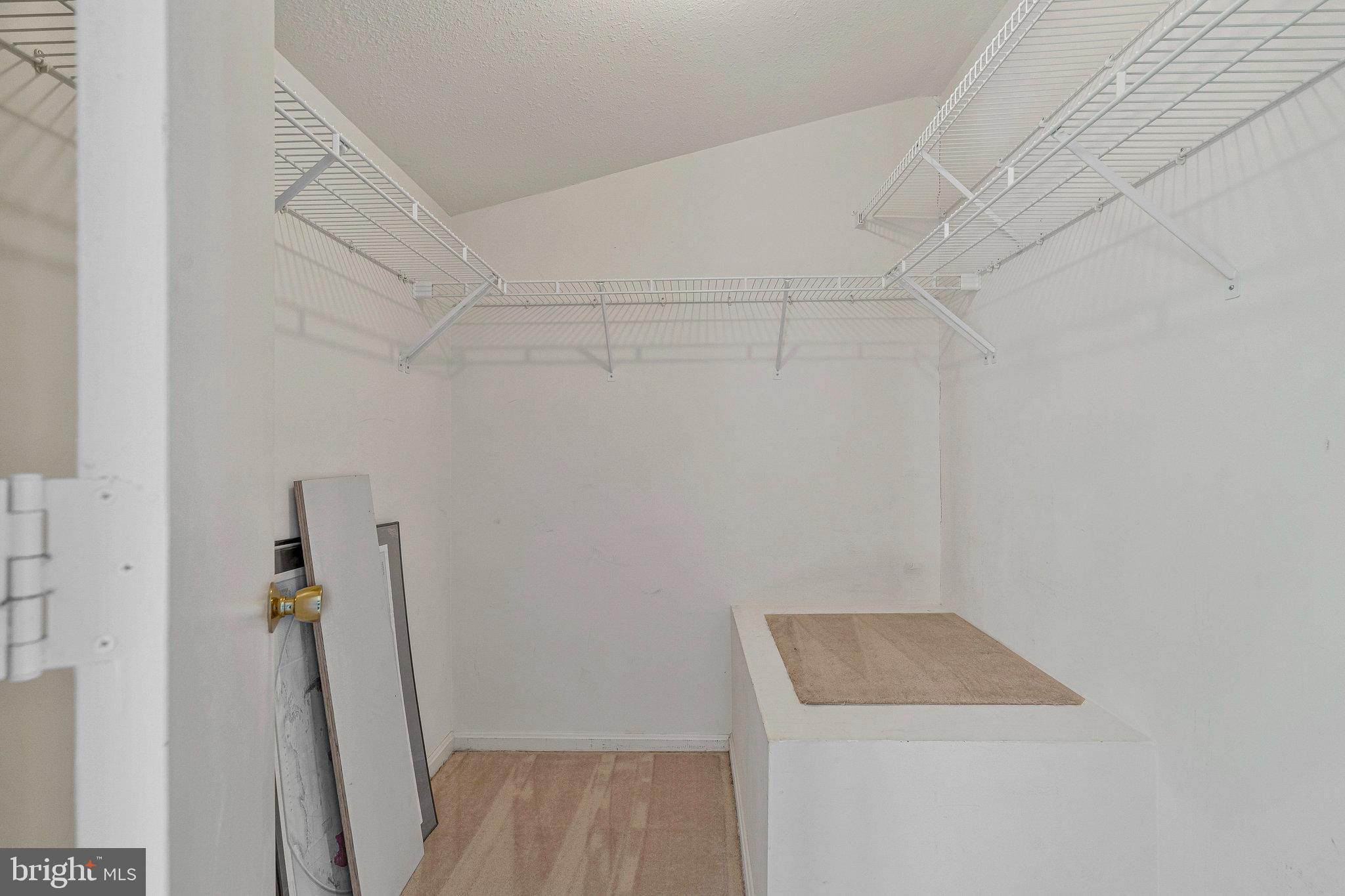 ROLLING RIDGE - Residential