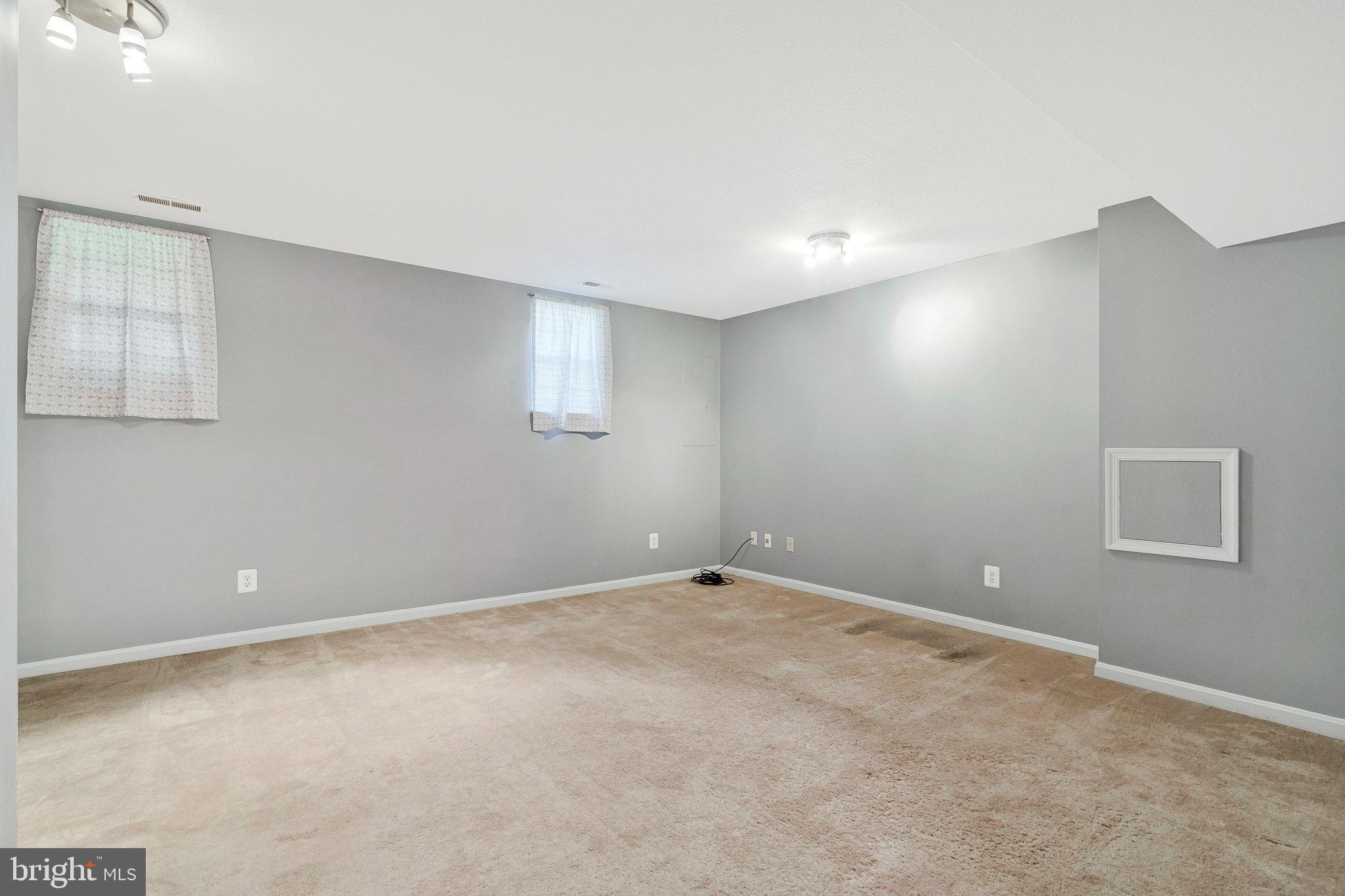 ROLLING RIDGE - Residential