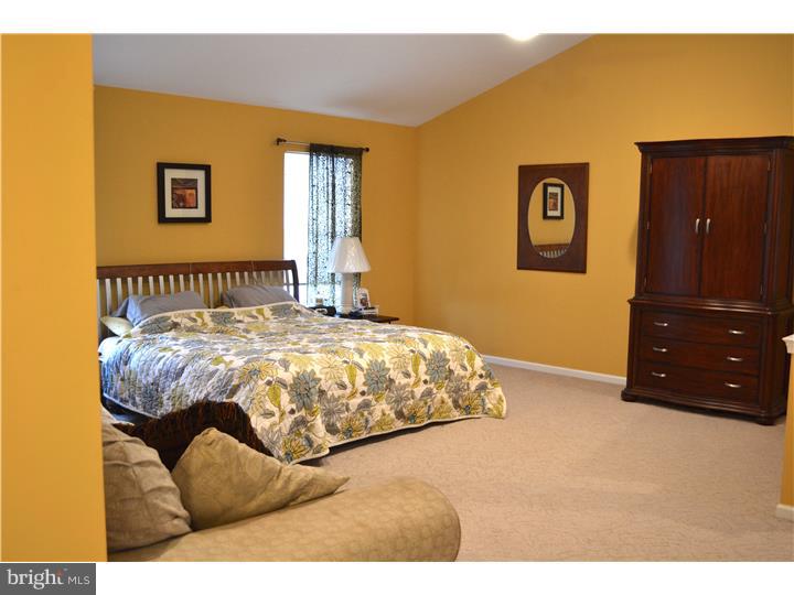 COUNTRY RIDGE - Residential