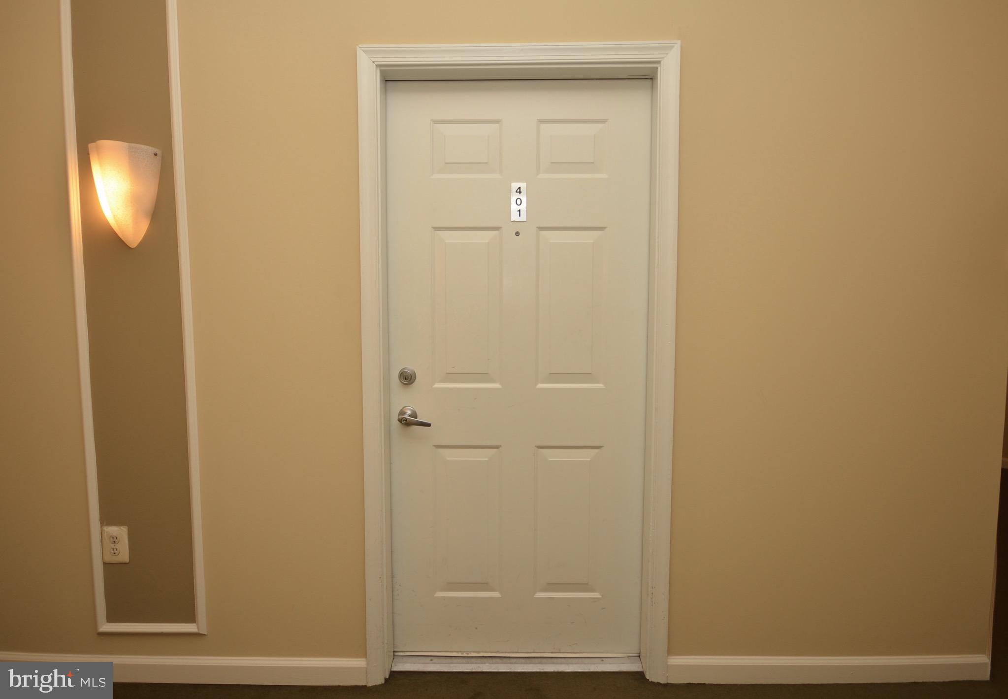 FORTNIGHTLY SQUARE - Residential Lease