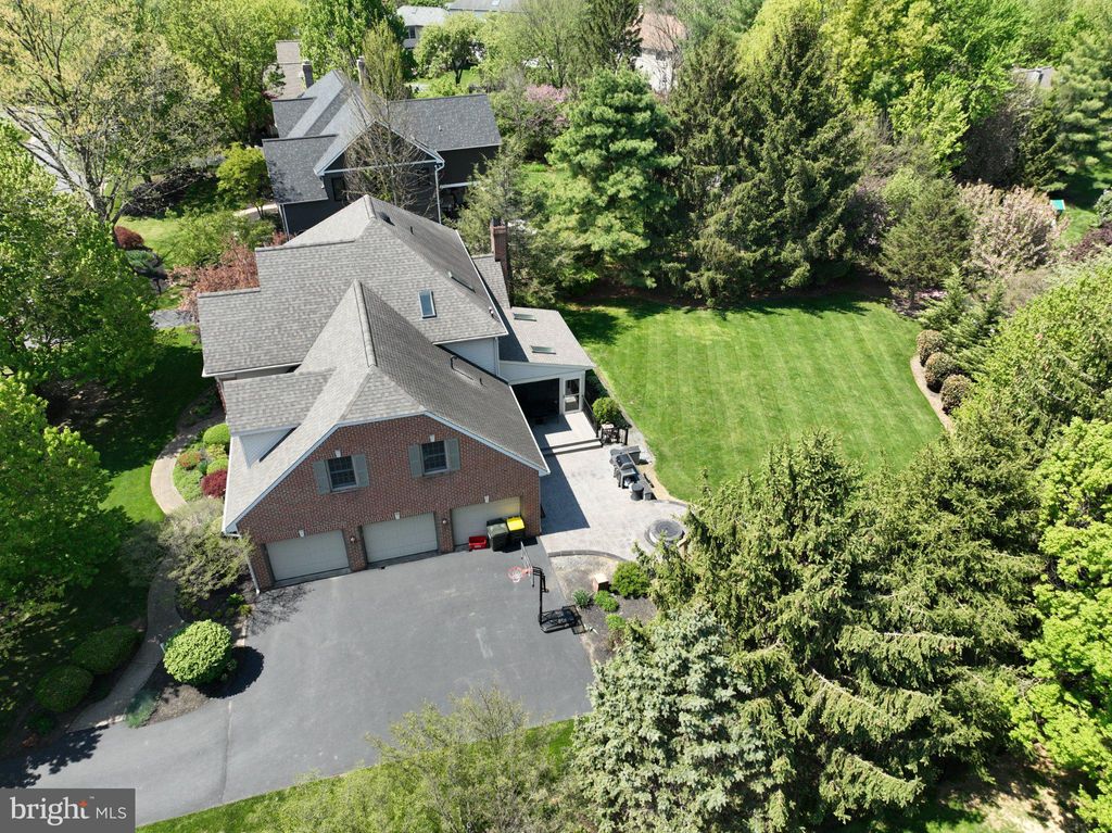 Photo of 209 Heatherstone Way, LANCASTER, PA 17601 (MLS # PALA2086838)