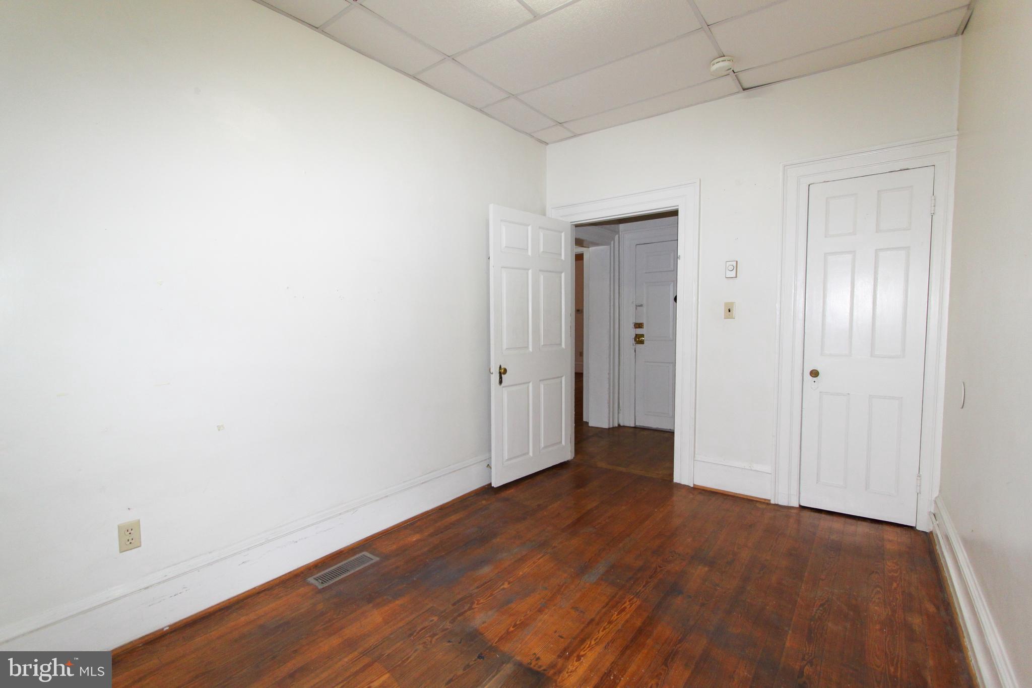 CHARLES TOWN - Residential Lease