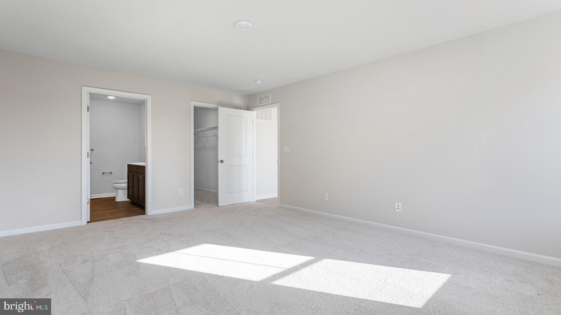 KING'S CROSSING - Residential