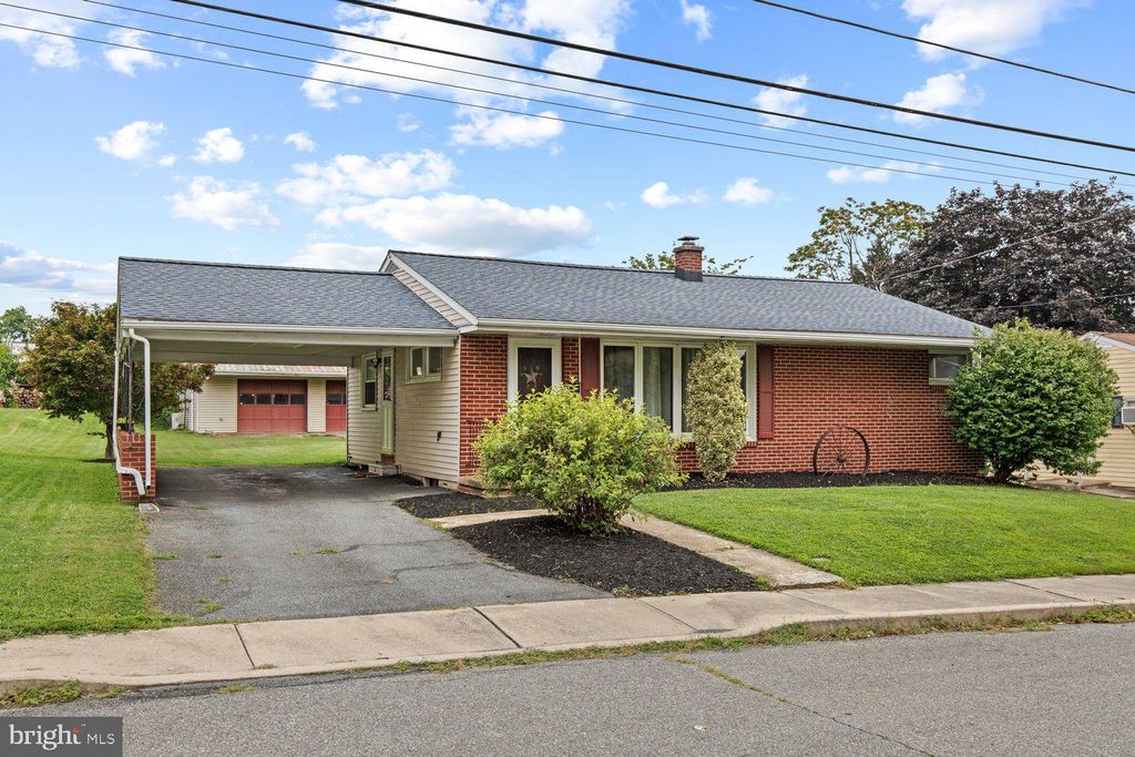 Photo of 1759 QUARRY DR, COLUMBIA, PA 17512 (MLS # PALA2038508)