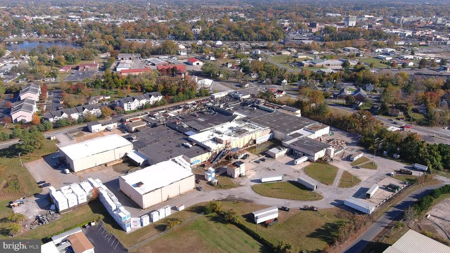 This large open space features 30'  ceilings through most of the area, second floor office overlooking the space, and ample loading options. This property is currently under construction to include new upgrades such as LED lights, new garage doors, fiber internet and new monument signage going on the property. Floor plan is flexible and the building has over 70,000 square feet of future space that can be utilized for future growth. Listing agent must accompany for all showings as property is currently under construction.