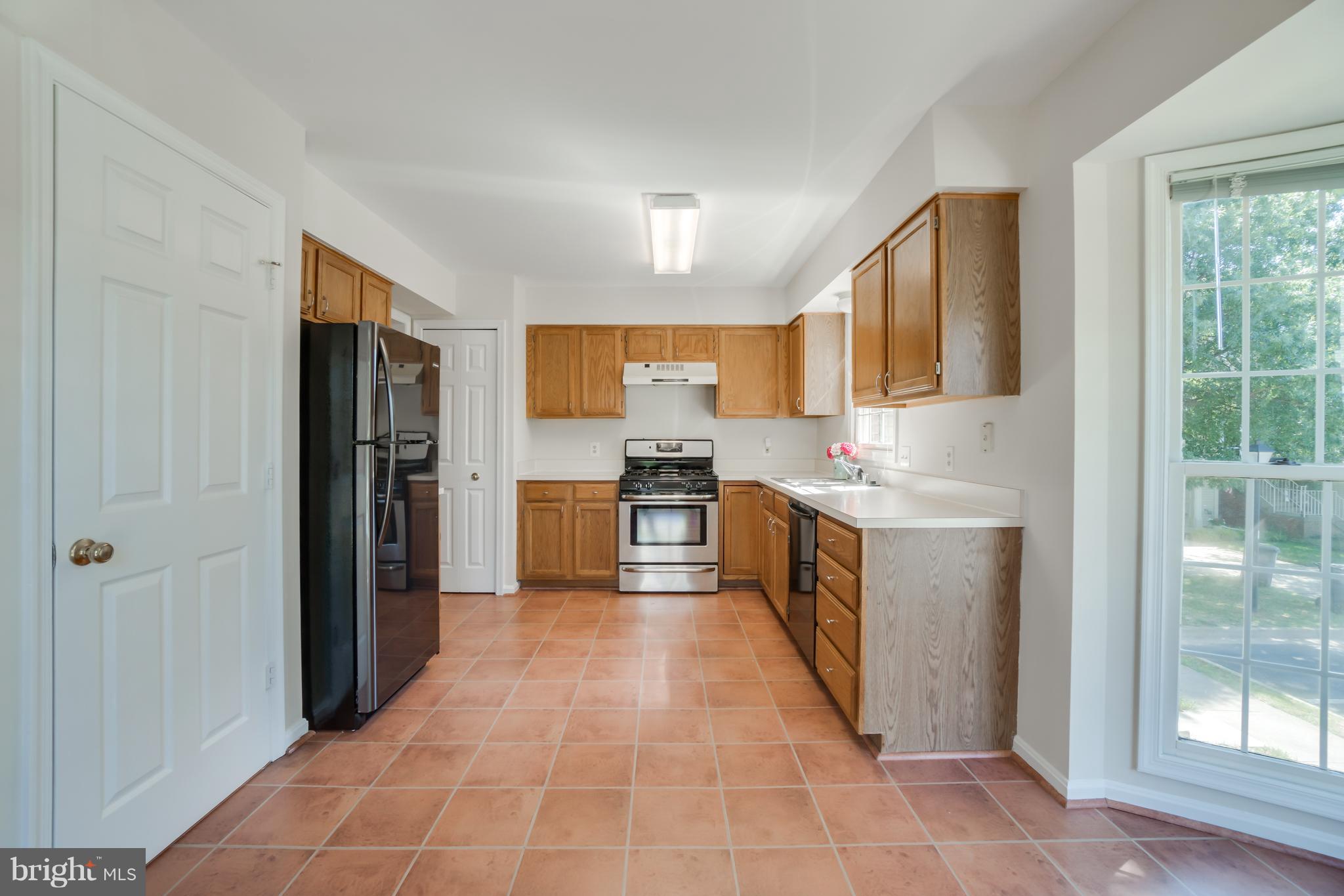 SPRING KNOLL - Residential