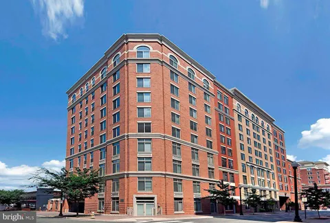 1205 N Garfield Street Unit 806, Arlington, VA MLS: VAAR2057874