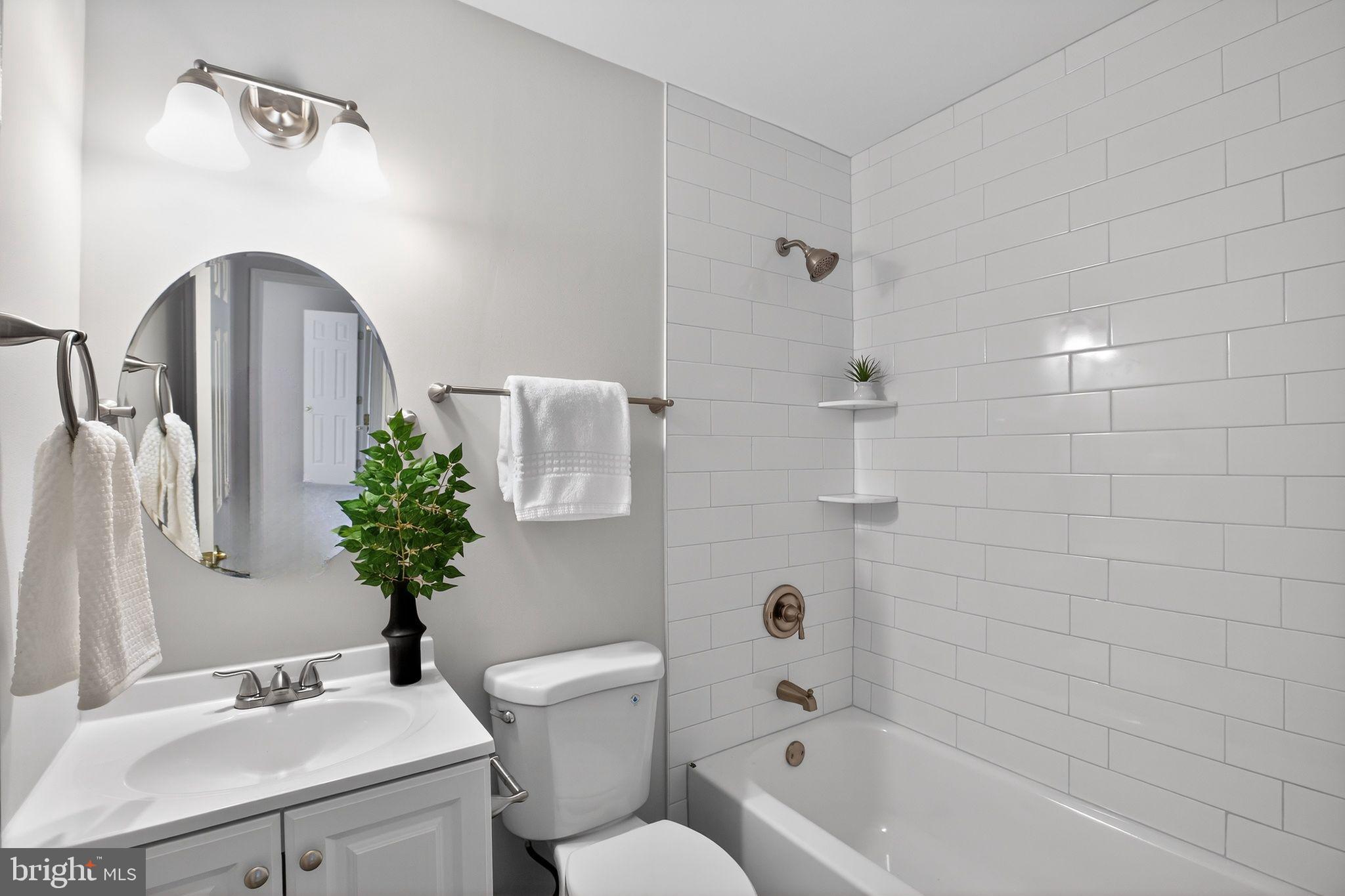 QUEEN'S MILL OF SALEM STATION - Residential