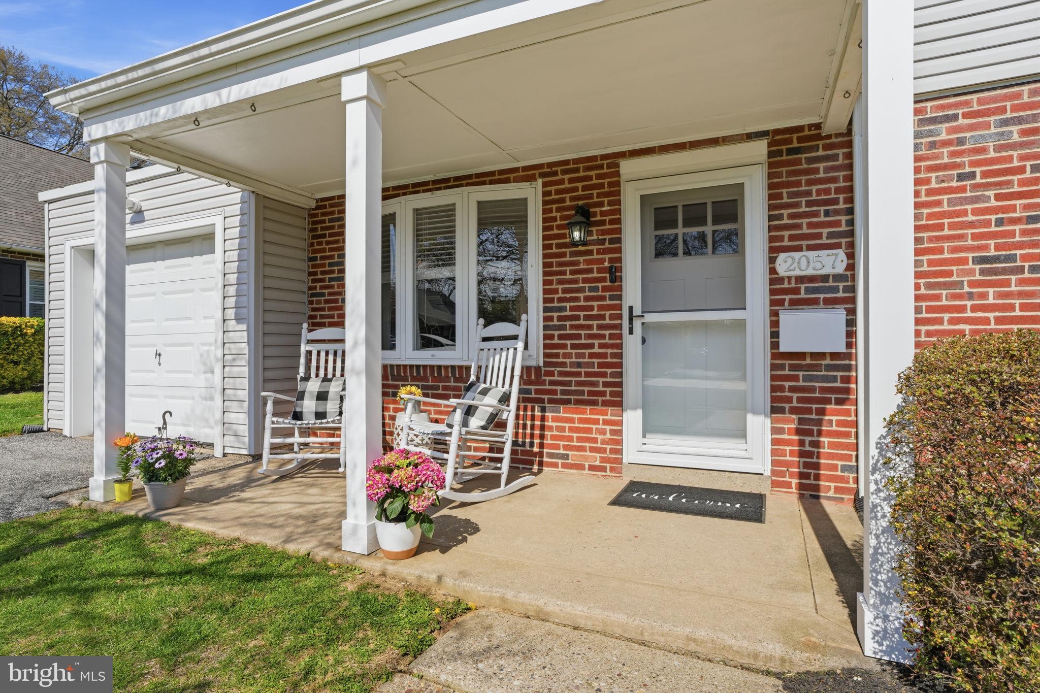 2057 PARKDALE AVENUE